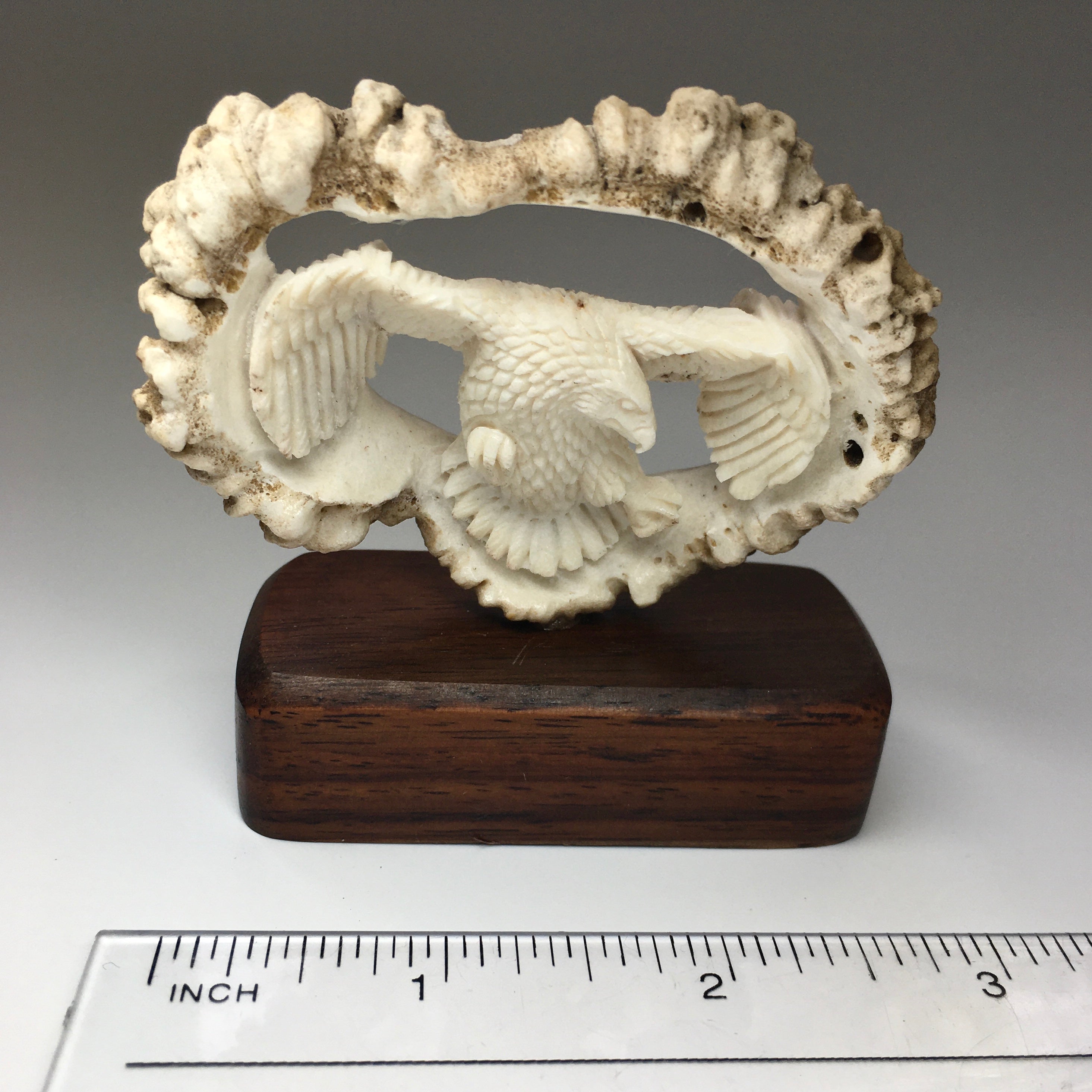 Handcrafted Moose Antler Eagle Carving - Unique Wildlife Home Decor for Cabin, Lodge & Hunting Cabin - Perfect Gift for Outdoorsmen & Nature Lovers