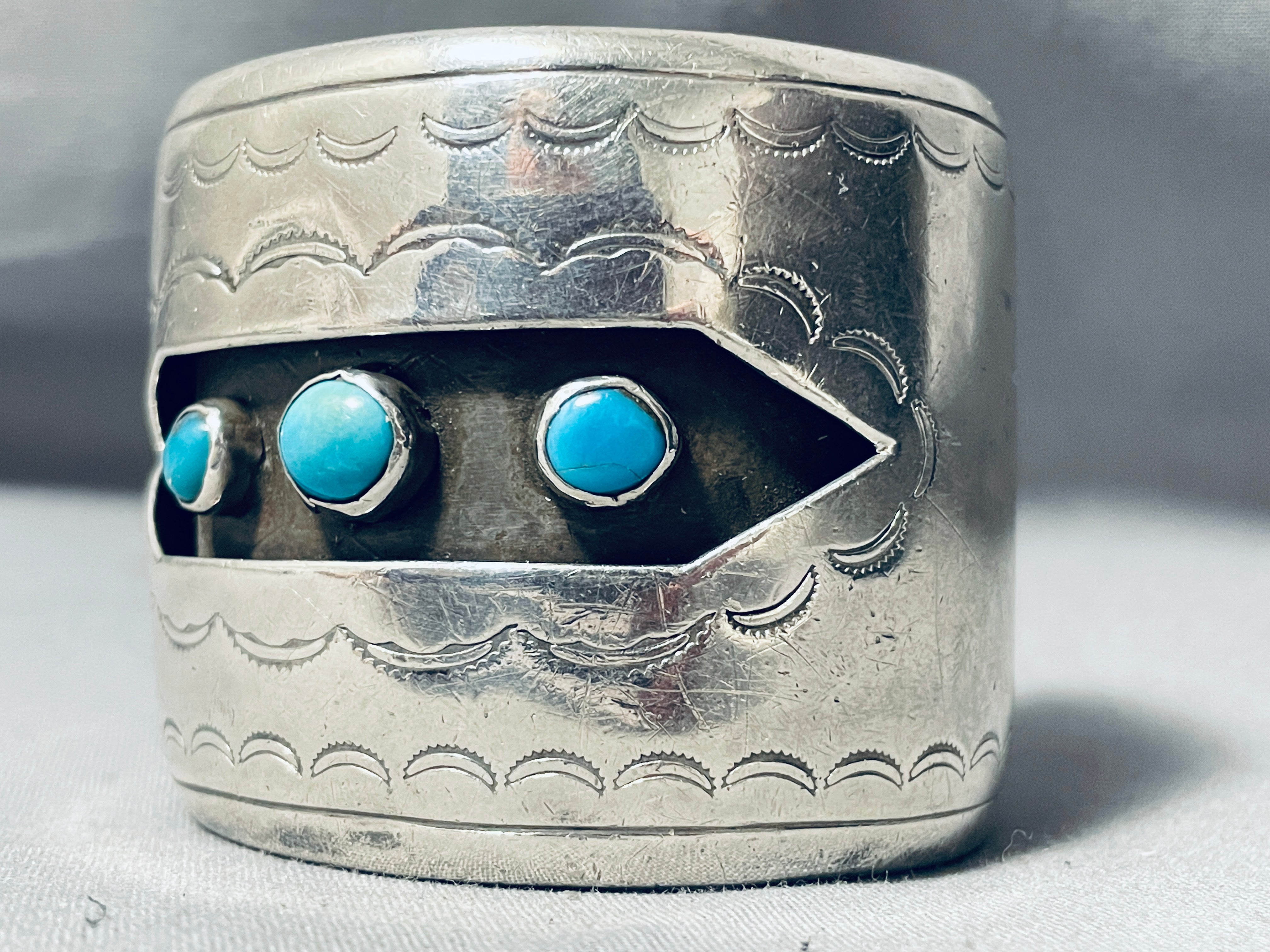 Vintage Navajo Turquoise Sterling Silver Shadow Bracelet - 153g Handmade Native American Jewelry for Women - Perfect for Boho Fashion, Gift Giving & Special Occasions