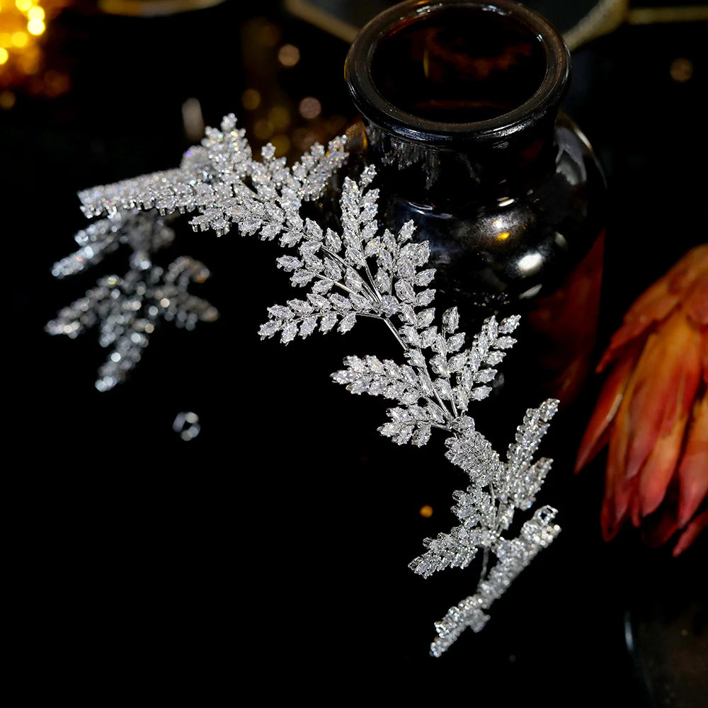 Elegant Crystal Leaf Bridal Headband - Sparkling Hair Accessory for Weddings, Prom & Special Occasions