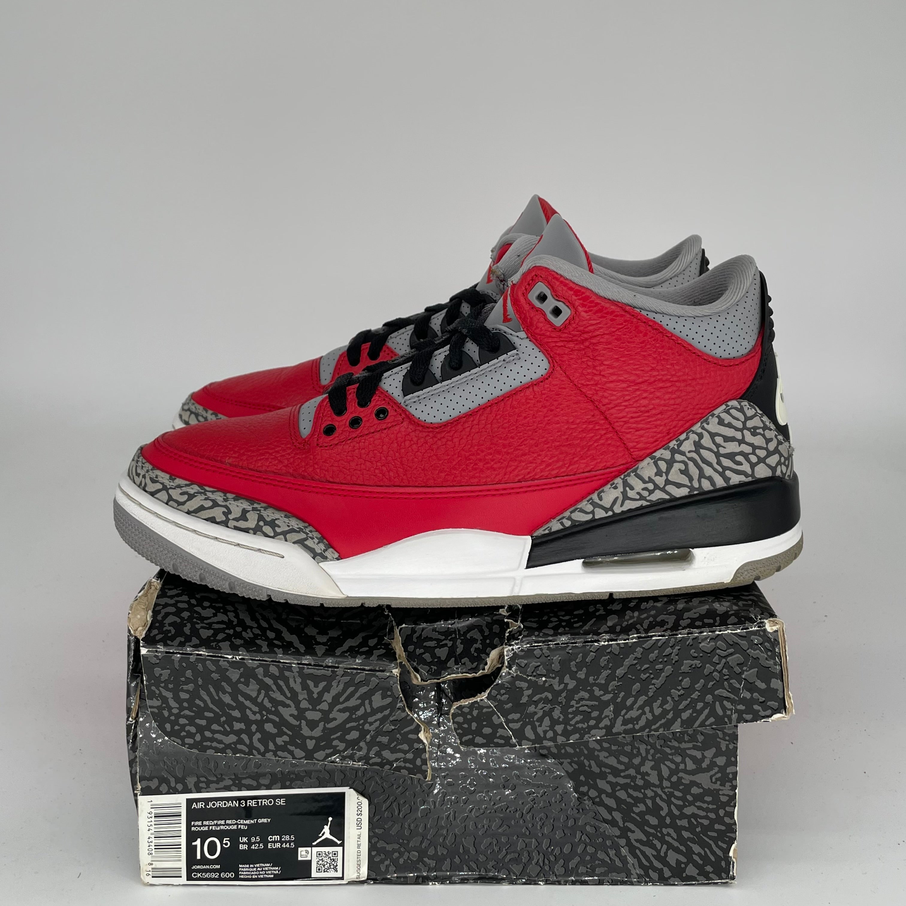 AIR JORDAN 3 UNITE Retro Basketball Shoes Men's Size 10.5 - CK5692-600 | Authentic Nike Sneakers for Streetwear & Basketball Games