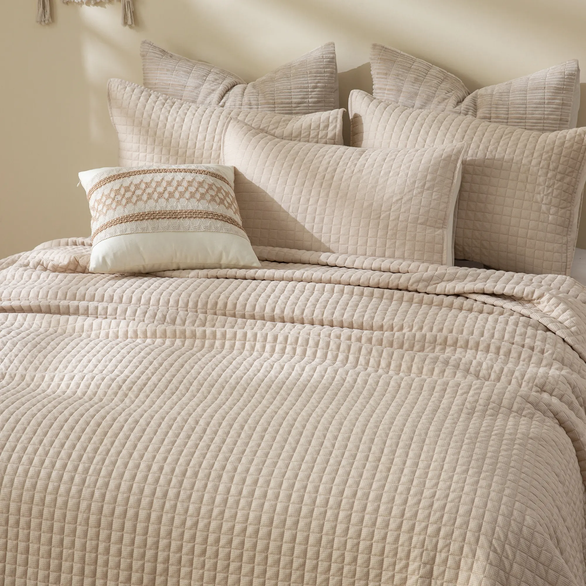 Luxury 3-Piece Cotton Waffle Weave Quilt Set - Soft & Breathable Bedding for All Seasons | Perfect for Master Bedroom, Guest Room & Dorm Decor