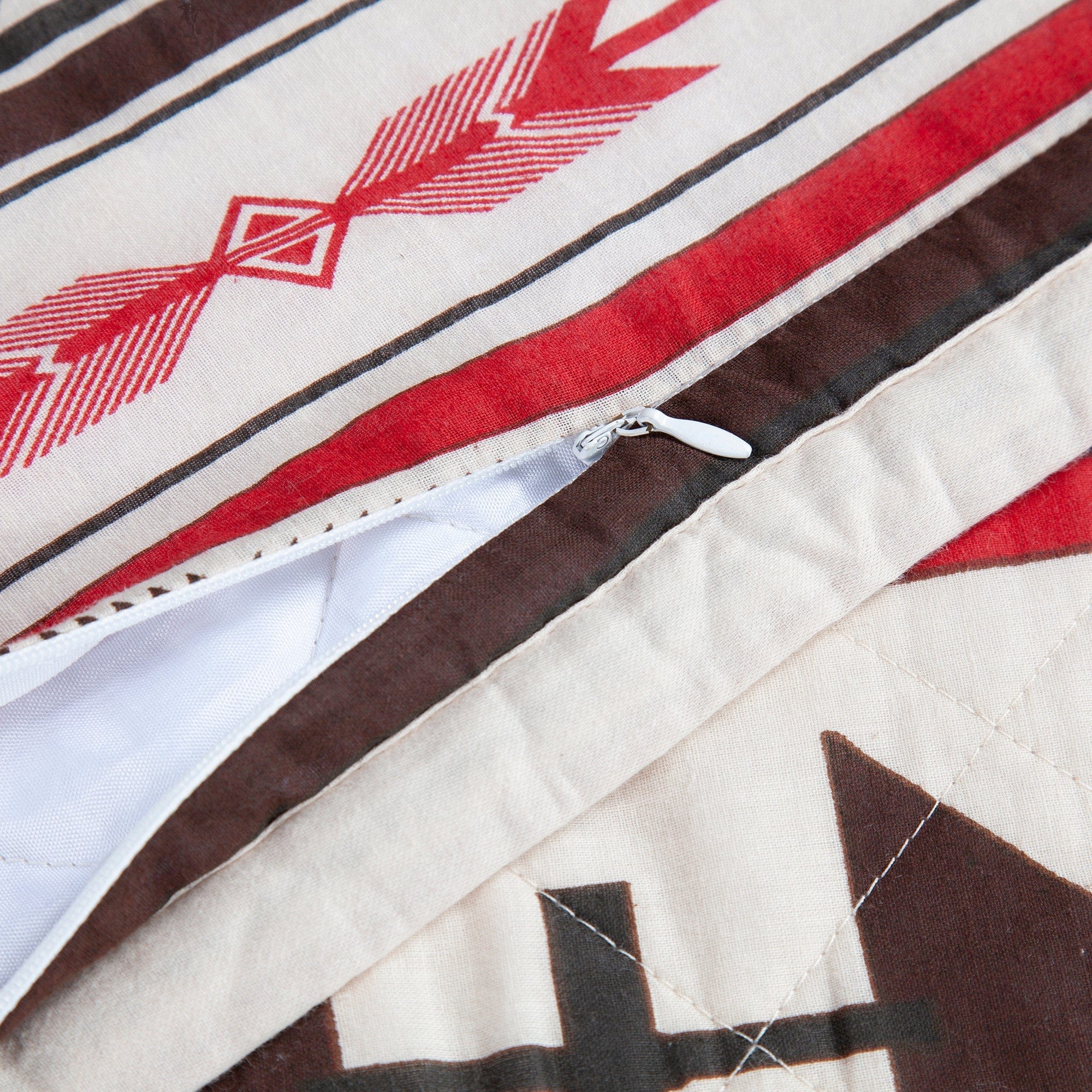 Reversible Cortez Quilt Set - Soft & Cozy Bedding for All Seasons | Perfect for Master Bedroom, Guest Room & Dorm Decor