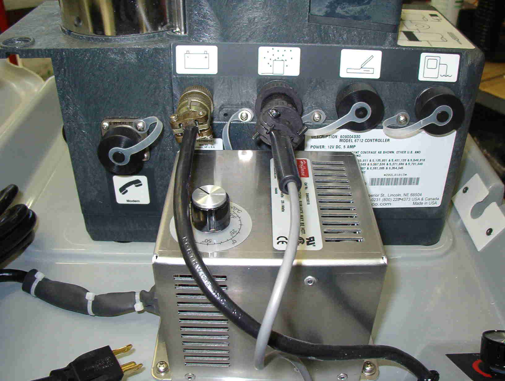 6712FR Controller Compartment Heater - High Performance Electric Heating Element for Industrial Equipment | Perfect for HVAC Systems, Manufacturing Machinery & Electrical Control Panels