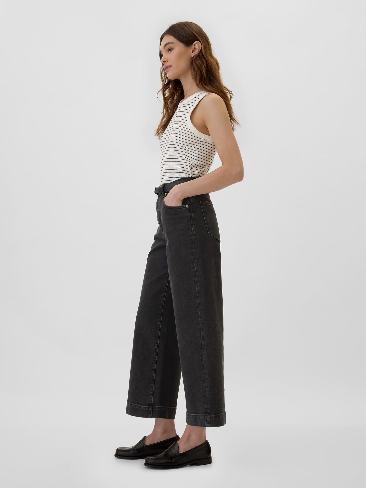 GAP Women's High Rise Wide Leg Cropped Jeans - Stretch Denim Pants for Casual & Work Outfits | Comfortable Everyday Wear for Spring & Summer
