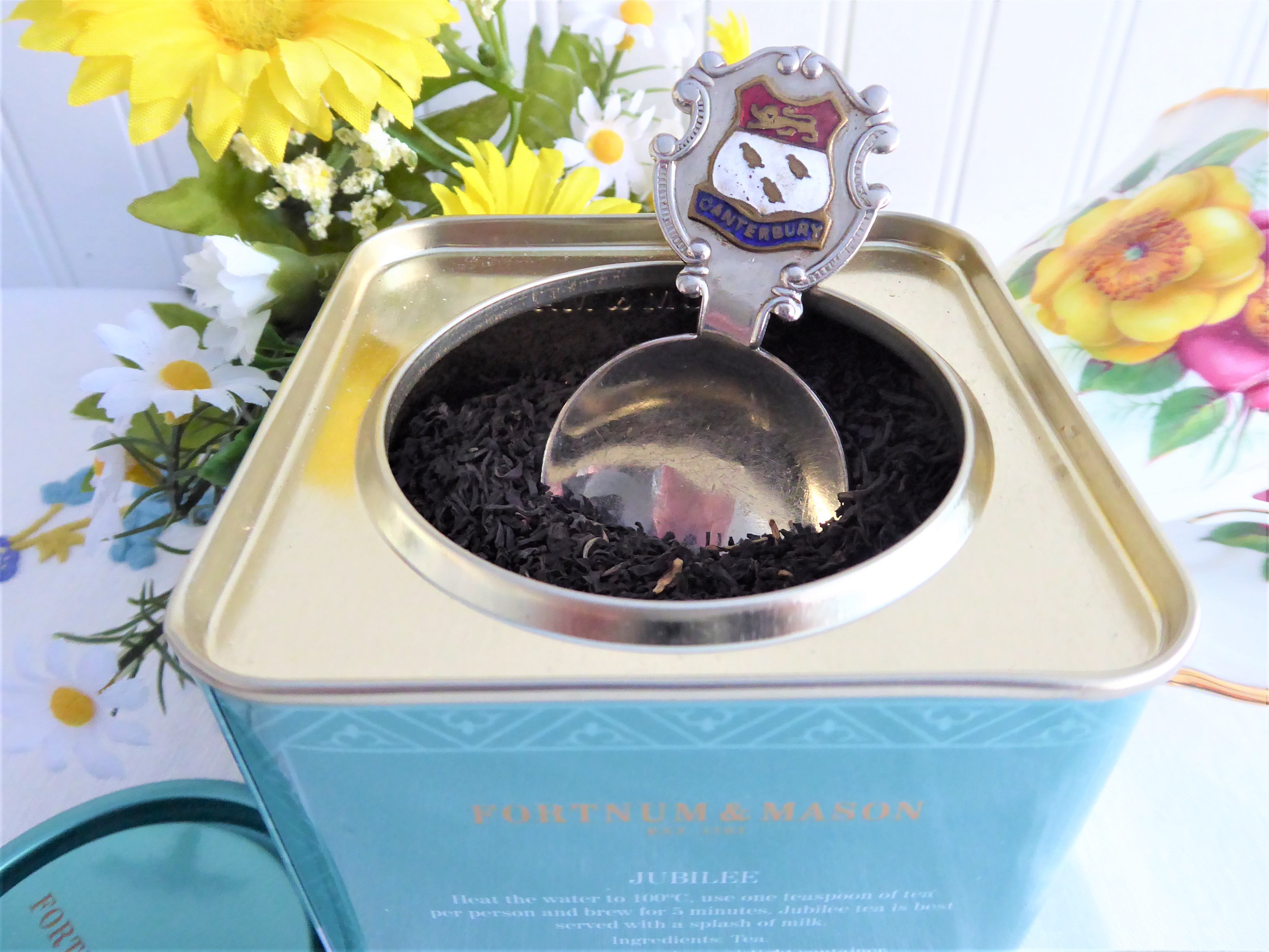 Vintage Canterbury Tea Caddy Spoon - 1930s Antique Enamel Tea Scoop with 3 Crows Design | Perfect for Tea Lovers, Collectors & Victorian-Style Tea Parties