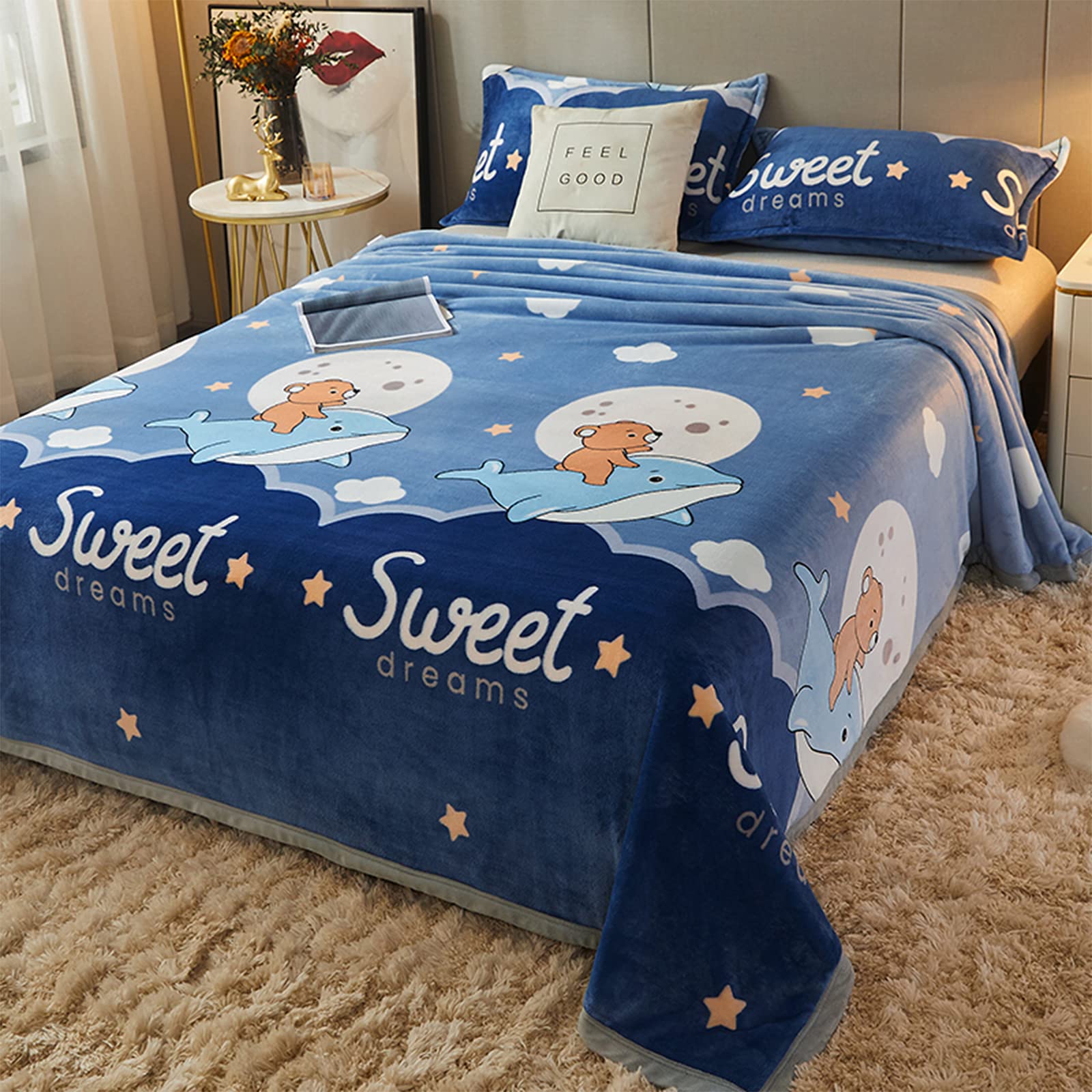 AIKES Flannel Throw Blankets for Bed & Couch - Lightweight Microfiber Cozy Blanket - Super Soft Plush Warm Reversible Blanket for All Seasons - Perfect for Sofa Lounging, Movie Nights & Bedroom Decor - Blue 180x200cm (70