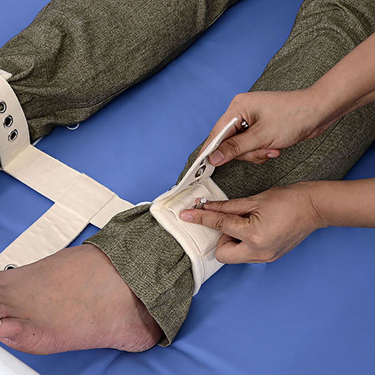 Adjustable T-Type Magnetic Limb Holder for Hospital Beds - Secure Patient Positioning - Ideal for Physical Therapy, Rehabilitation & Home Care Use