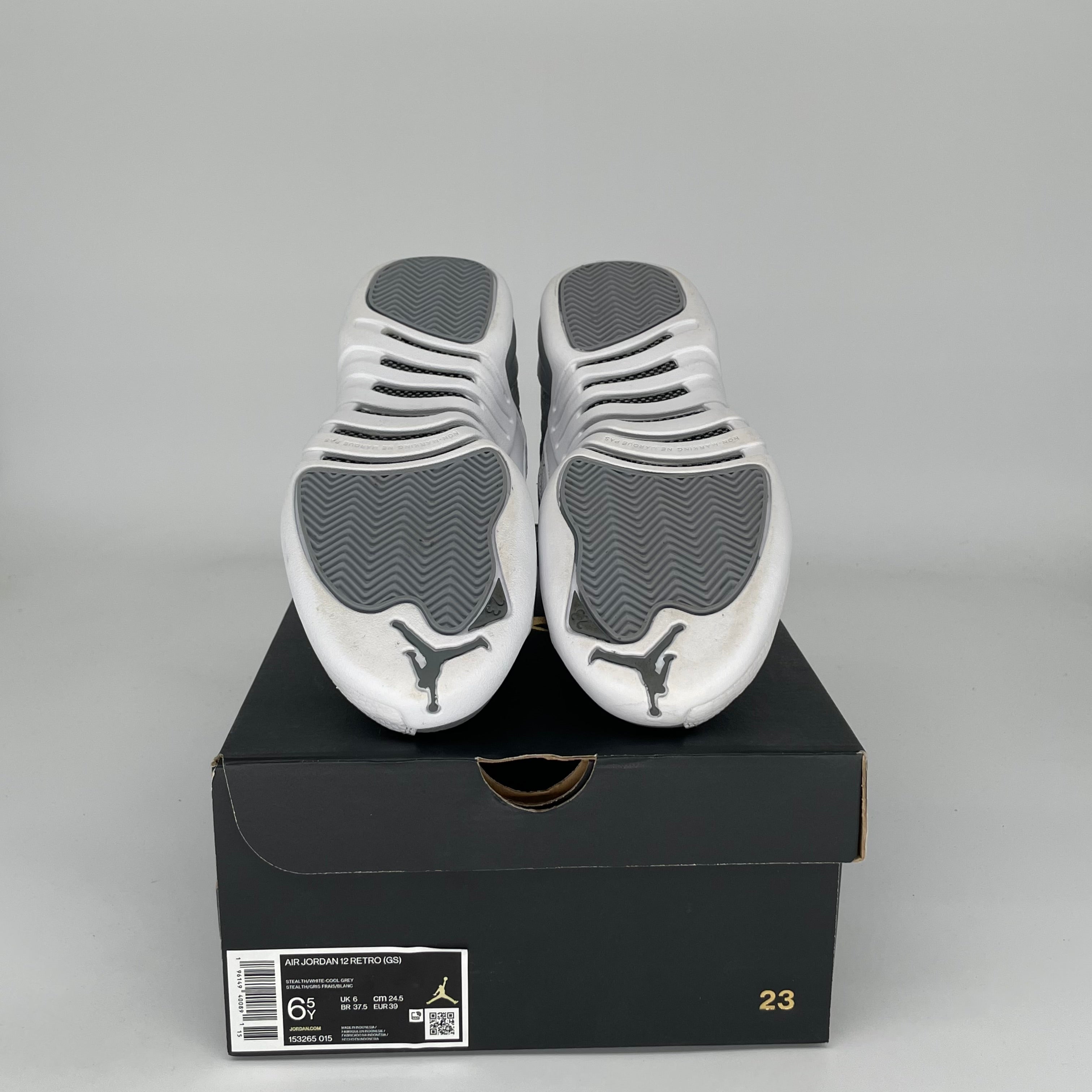 AIR JORDAN 12 STEALTH Men's Basketball Shoes Size 6.5Y (153265-015) - Perfect for Streetwear & Court Performance