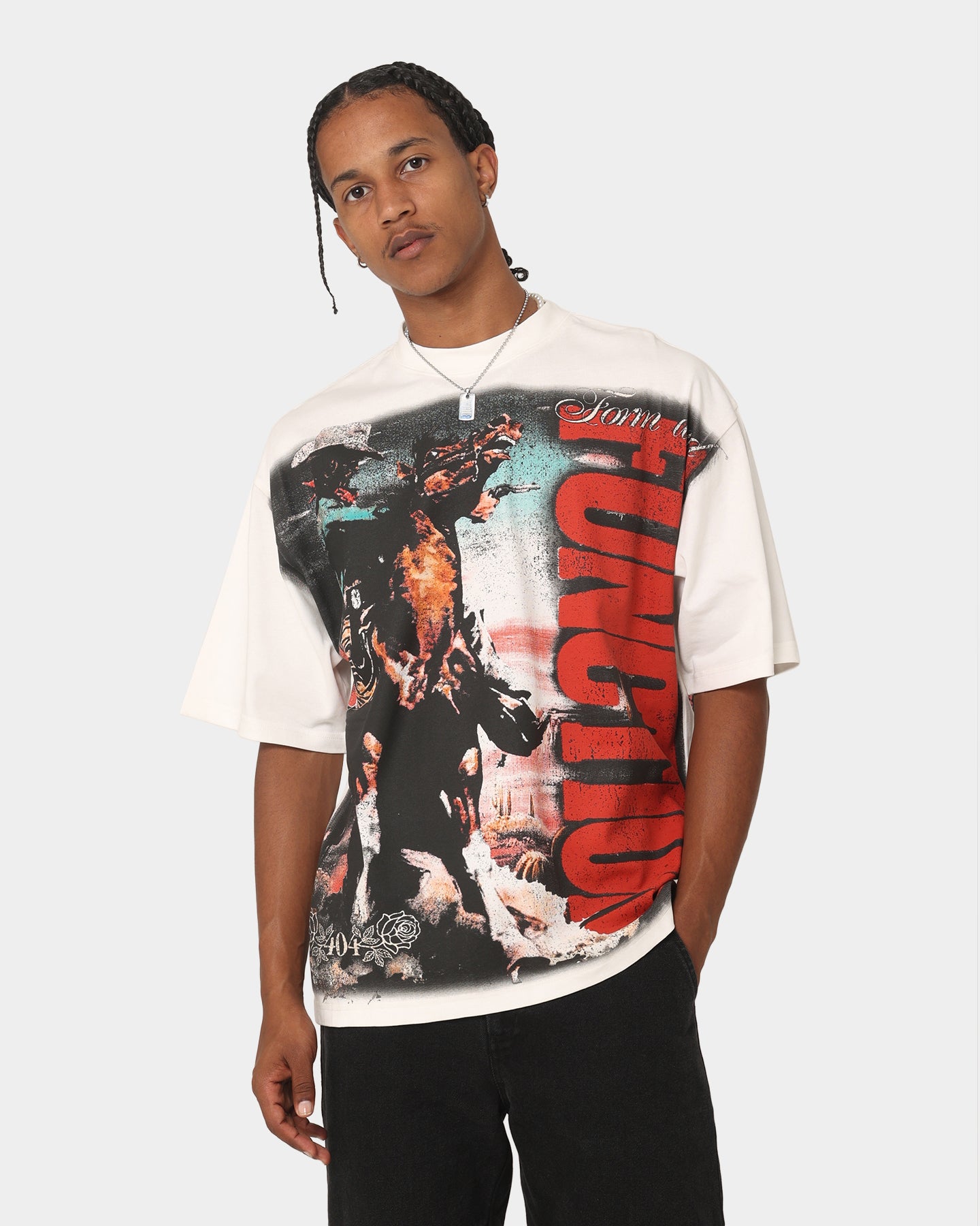 404 Wild West Vintage T-Shirt - Retro Cowboy Graphic Tee in Off White - Perfect for Western Themed Parties & Casual Wear