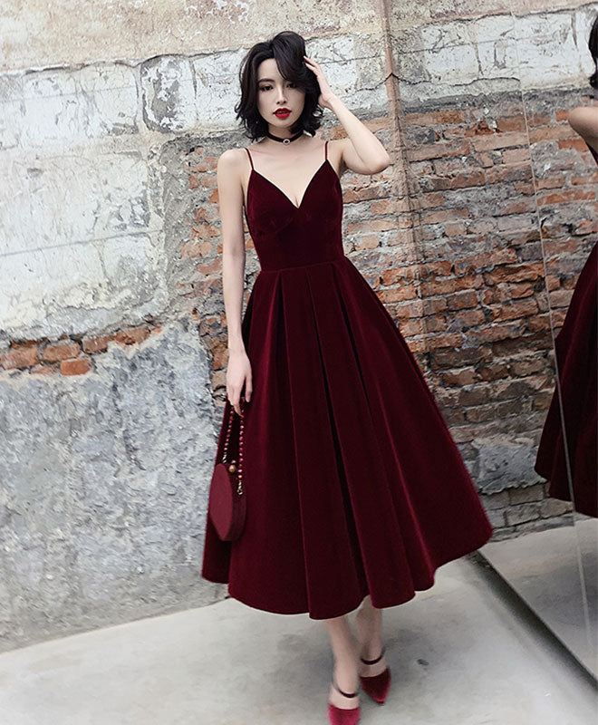 Elegant Burgundy Tea Length Prom Dress & Bridesmaid Gown - Perfect for Homecoming, Weddings & Formal Events