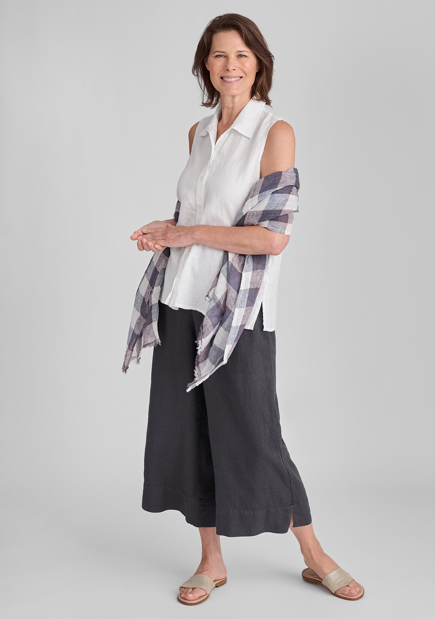 Breathable Sleeveless Linen Blouse for Women - Lightweight Summer Tank Top - Perfect for Beach, Vacation & Casual Outings