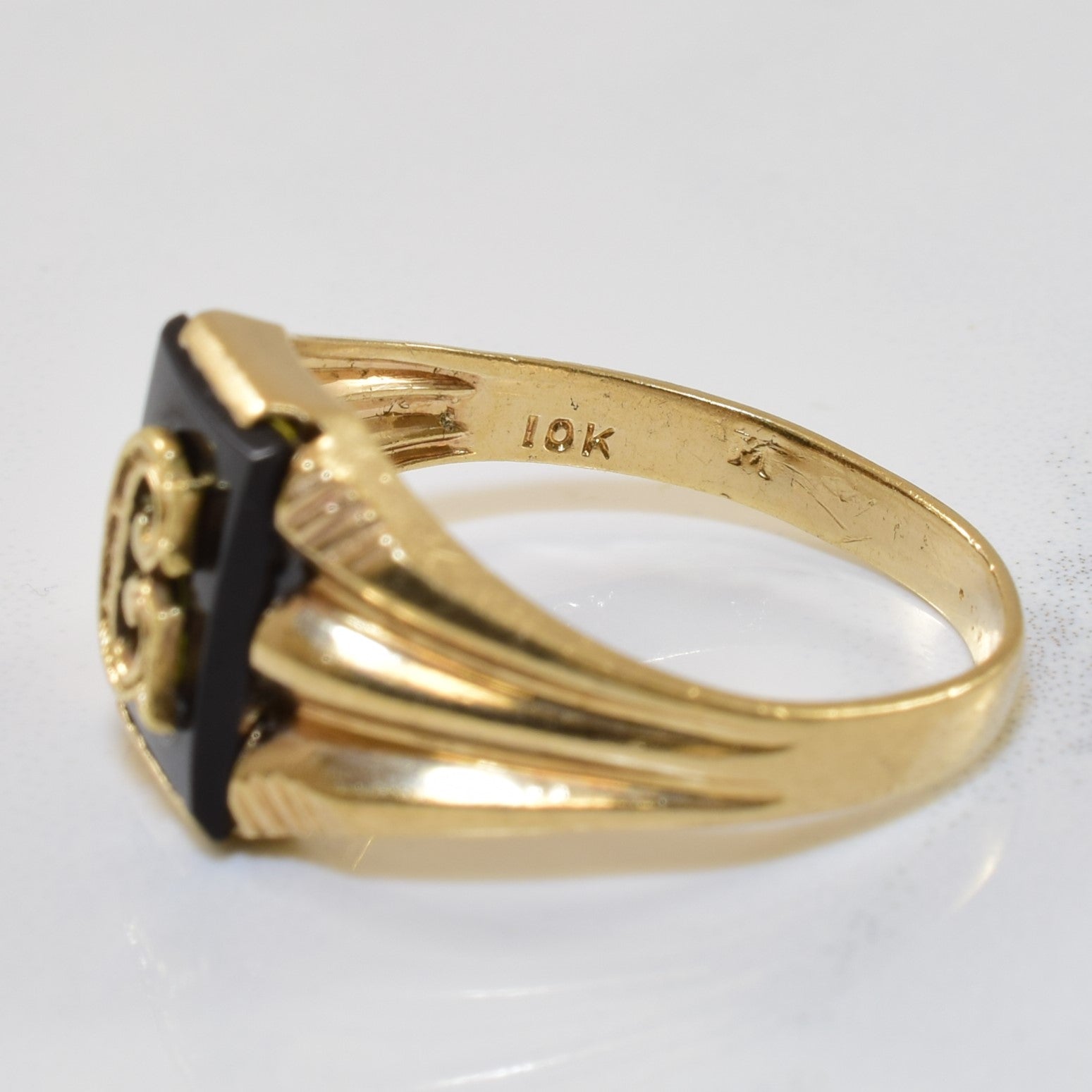 Black Onyx Initial 'G' Signet Ring for Men & Women | 2.00ct Genuine Stone | Size 7.5 | Personalized Jewelry Gift for Birthday, Anniversary & Graduation | Elegant Statement Ring for Everyday Wear