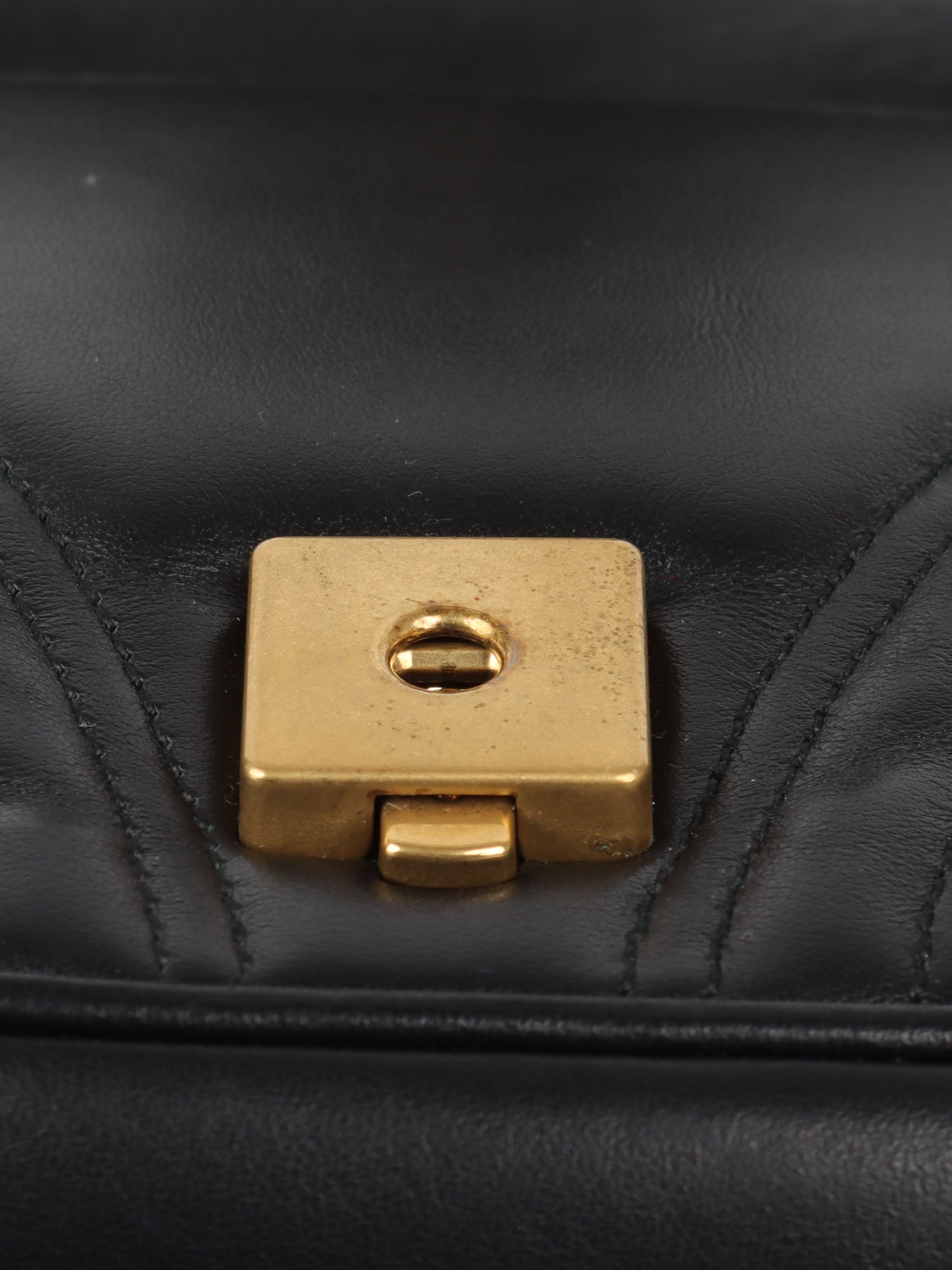 Gucci GG Marmont Small Shoulder Bag in Black Leather - Perfect for Evening Out, Date Night & Daily Use