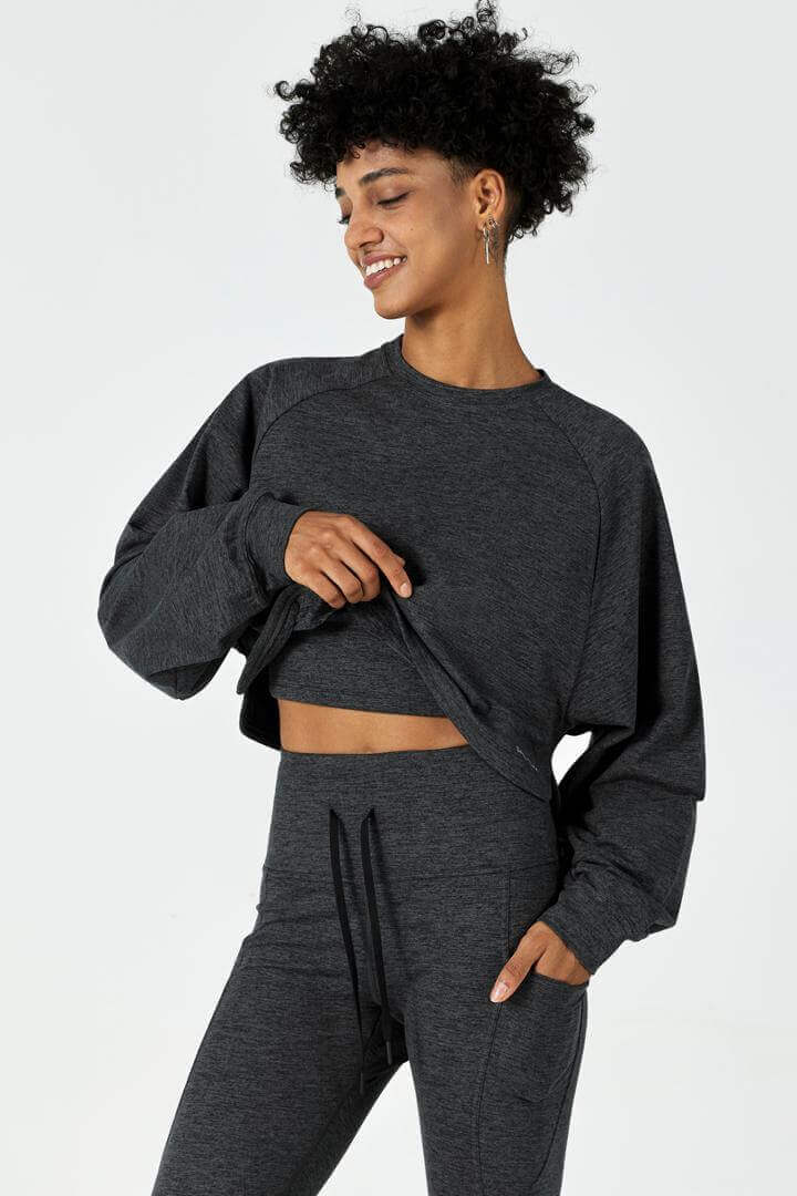 CloudFleece™ Cropped Crew Pullover - Women's Lightweight Fleece Sweatshirt for Casual Wear & Outdoor Activities | Soft & Warm Layering Top for Fall & Winter