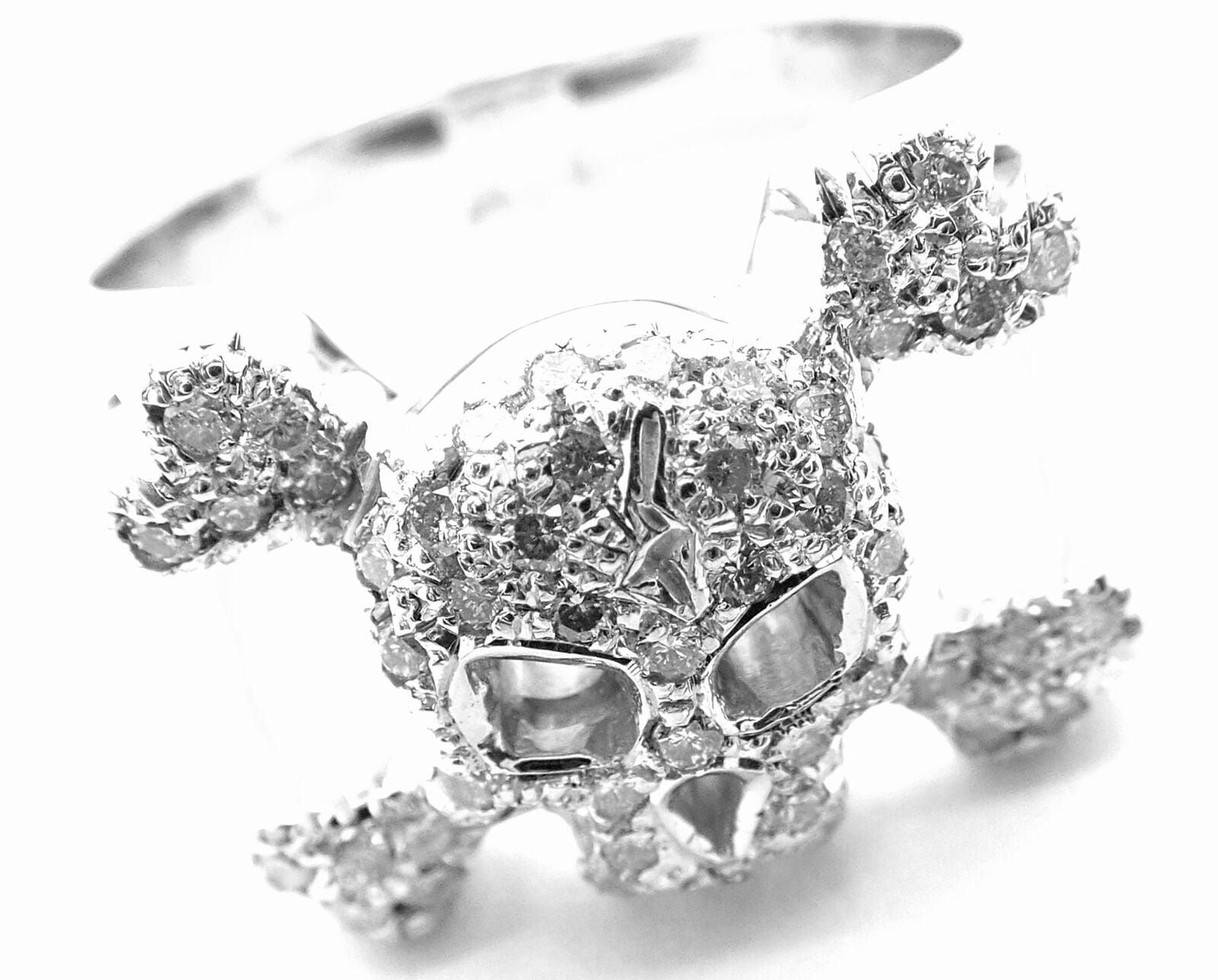 Authentic Loree Rodkin 18k White Gold Diamond Skull & Crossbones Ring - Luxury Gothic Jewelry for Men & Women - Perfect for Halloween, Punk Fashion & Statement Jewelry