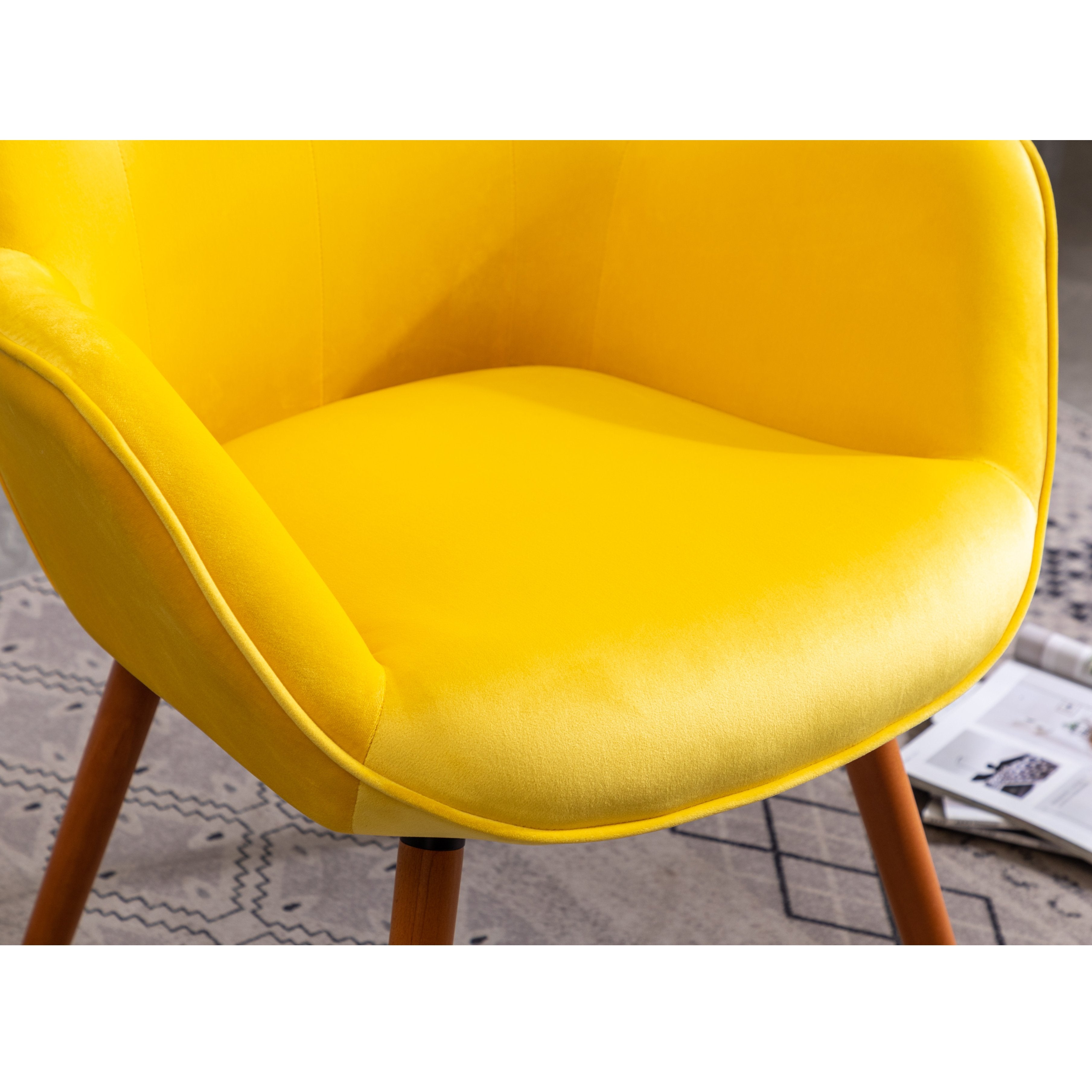Roundhill Furniture Doarnin Contemporary Silky Velvet Tufted Button Back Accent Chair - Yellow Velvet Lounge Chair for Living Room, Bedroom & Office Decor