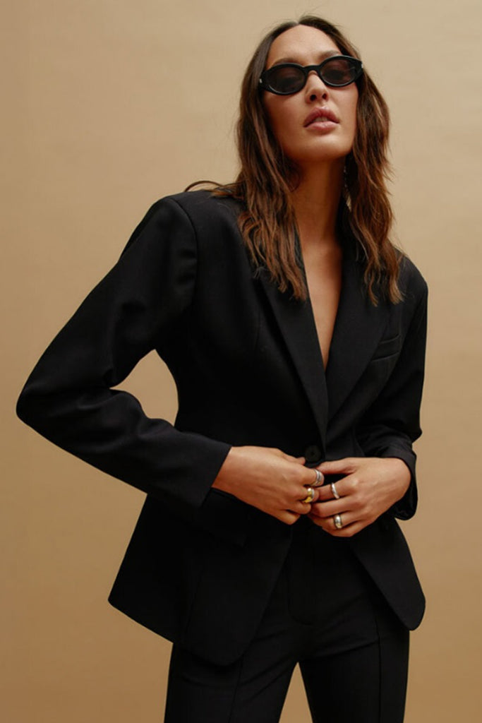 Stylish Stassi Blazer Pistol in Black - Women's Fashion Blazer for Office, Party & Special Occasions