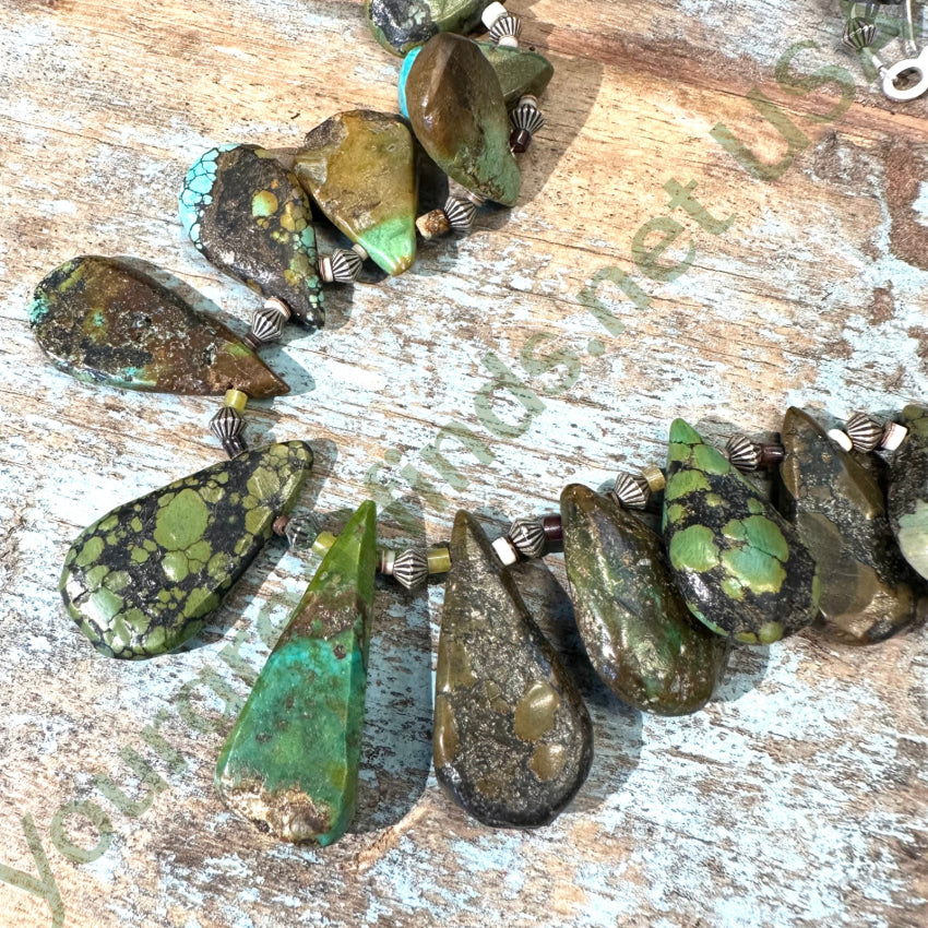 Vintage Green Turquoise Tab Bead Necklace 20.5