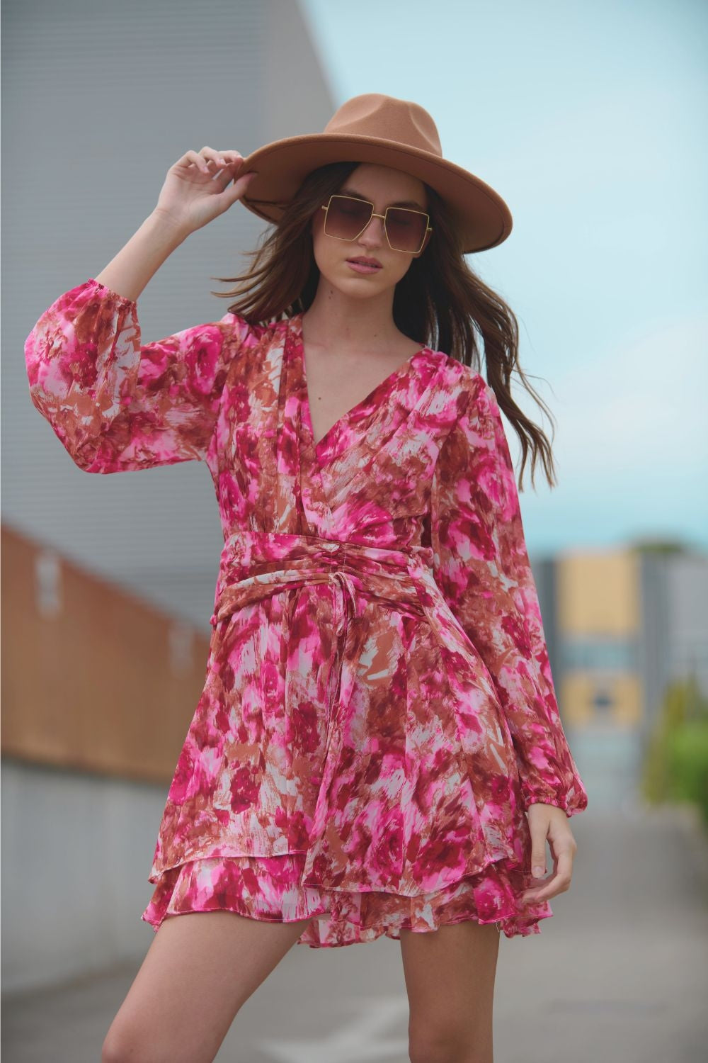 Abstract Print V-Neck Mini Robe with Waist Ruffle - Perfect for Loungewear, Beach Cover-Up, and Casual Outings