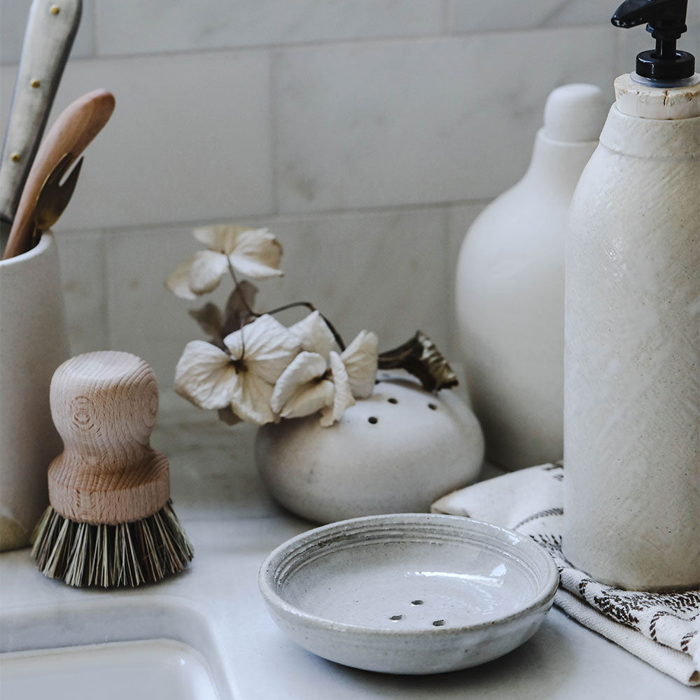 Ceramic Dish Brush Holder - Stylish and Functional Kitchen Organizer for Sink Countertop | Perfect for Sponge, Scrubber, and Utensil Storage