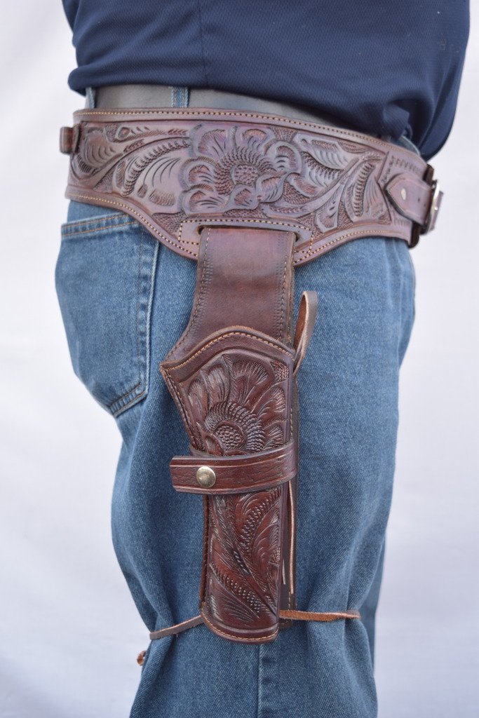 LEATHERTOWN USA® Cowboy Western Style Gun Holster & Belt Rig - .44/.45 Cal Single Drop Holster for Standard Short Barrel Revolvers | Perfect for Cowboy Action Shooting, Reenactments & Western Style Outfits