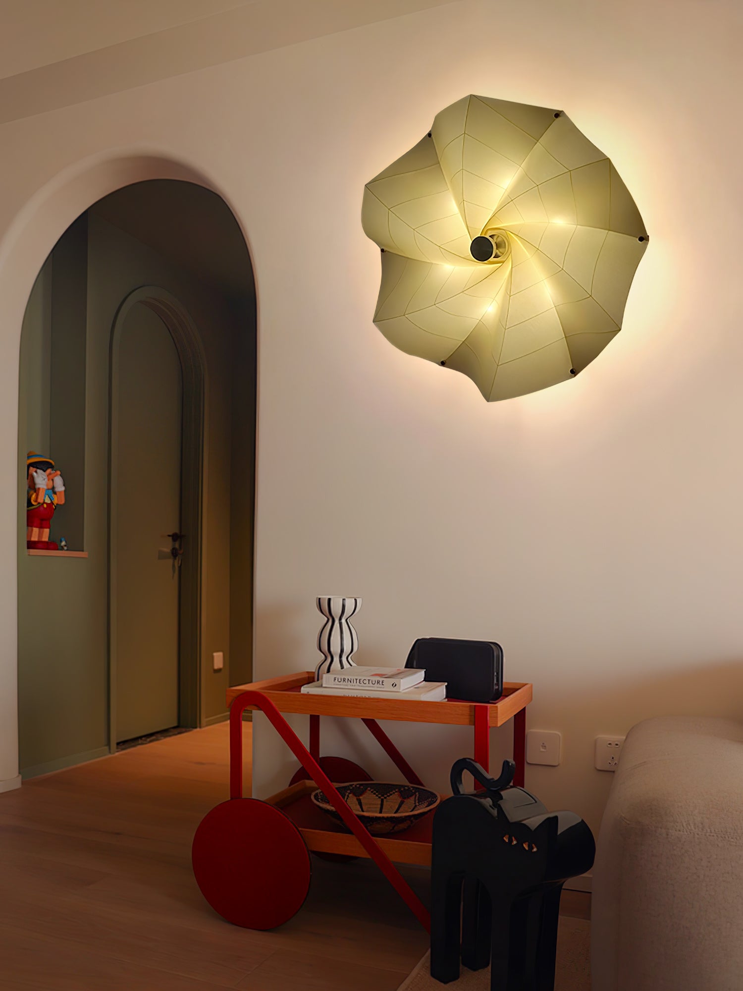 Bloom Petals Wall Lamp - Modern Floral LED Sconce Light for Bedroom, Living Room & Nursery - Elegant Home Decor & Mood Lighting