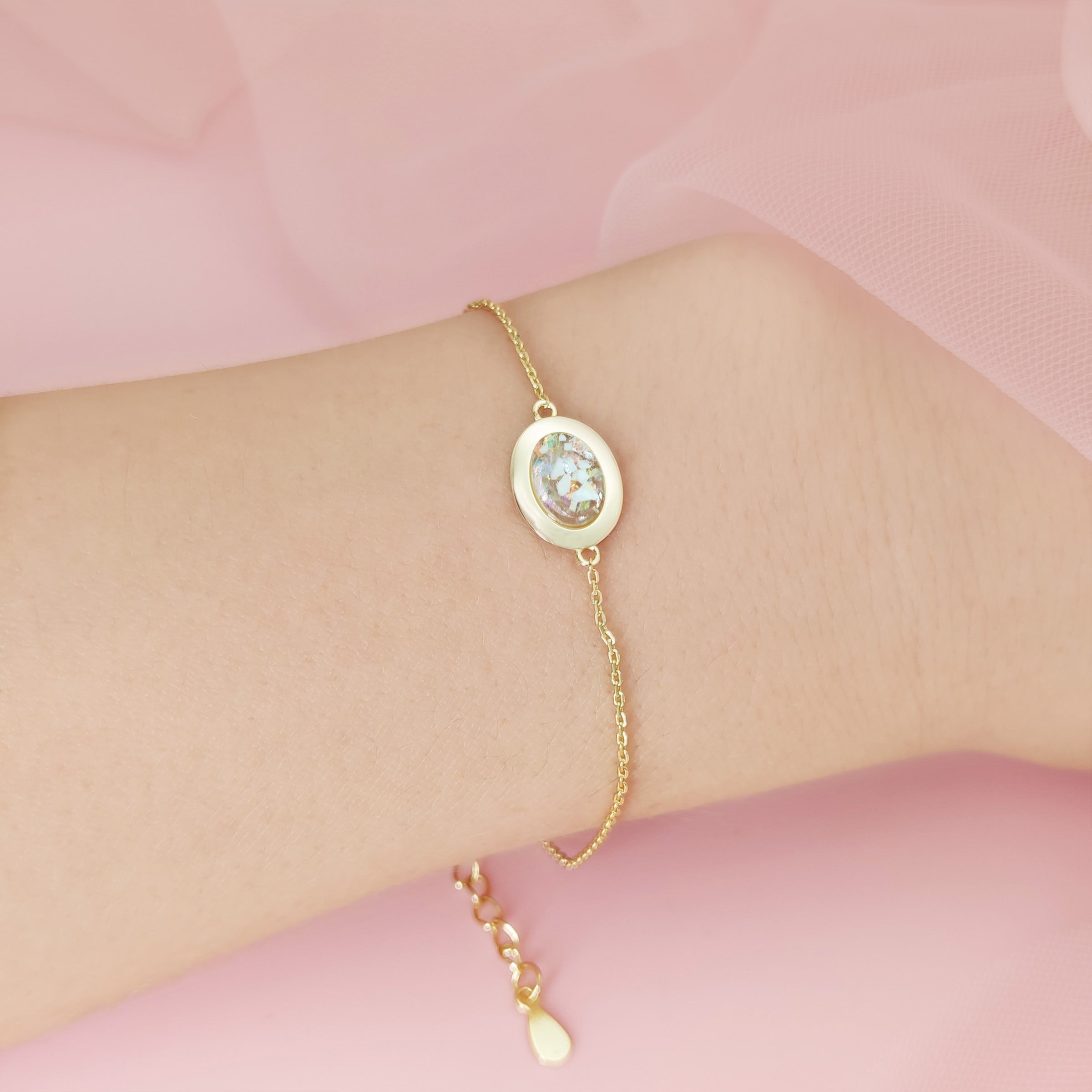 Solid Gold Ashes Bracelet for Women - Elegant Memorial Jewelry for Loved Ones | Perfect for Remembrance, Sympathy Gifts & Special Occasions