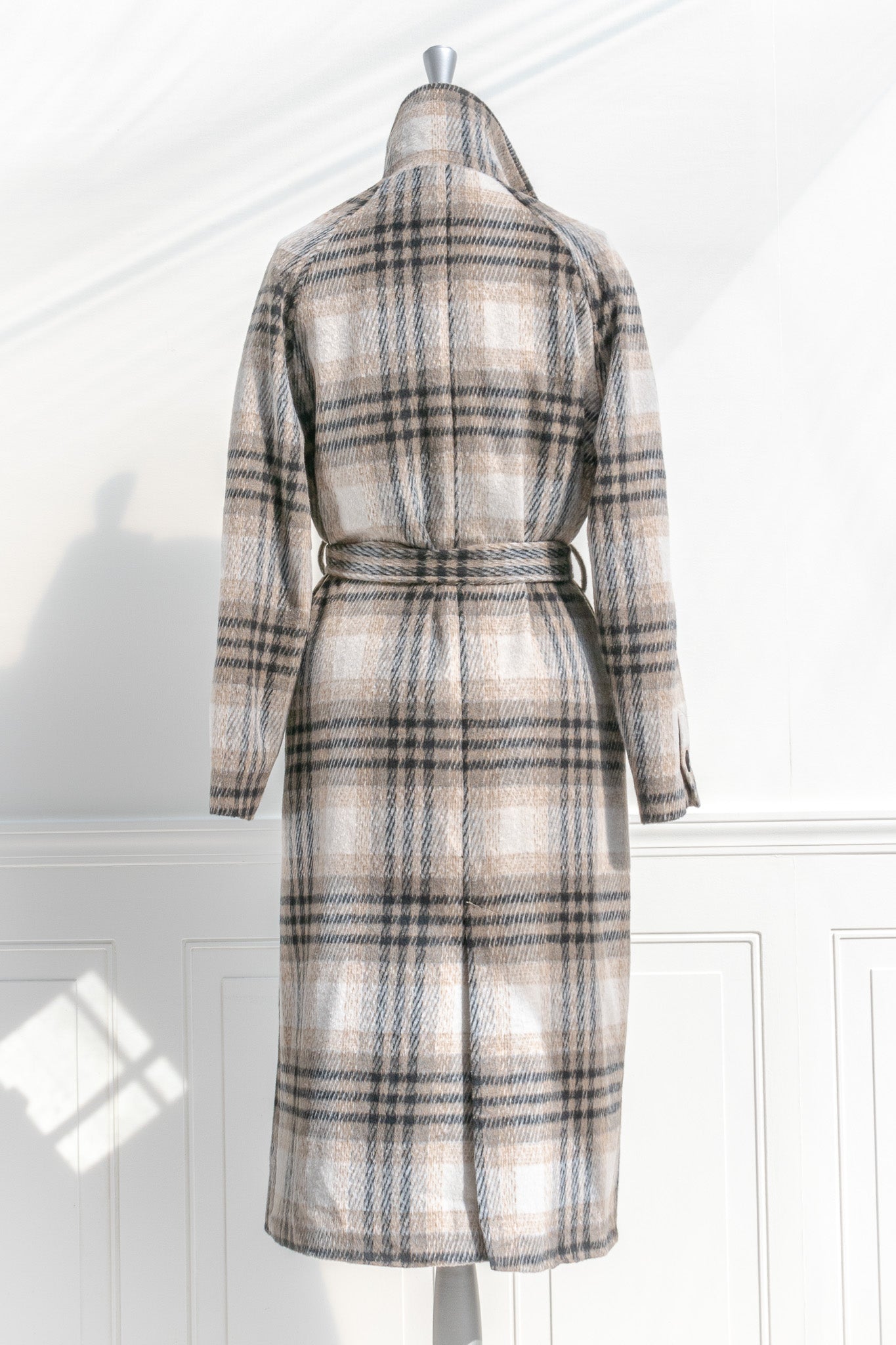 Sainte Victoire Oversized Coat for Women - Long Wool Blend Trench Coat with Belt, Classic Elegant Winter Outerwear for Office, Dating & Travel