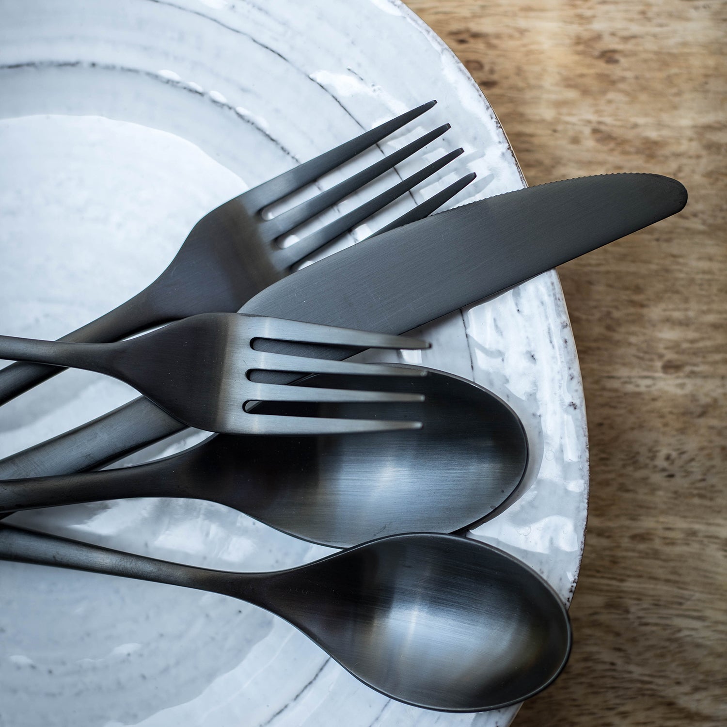 Averie Black Satin 20-Piece Flatware Set - Elegant Stainless Steel Cutlery Set for Dining, Kitchen, and Entertaining - Perfect for Dinner Parties, Weddings, and Everyday Use