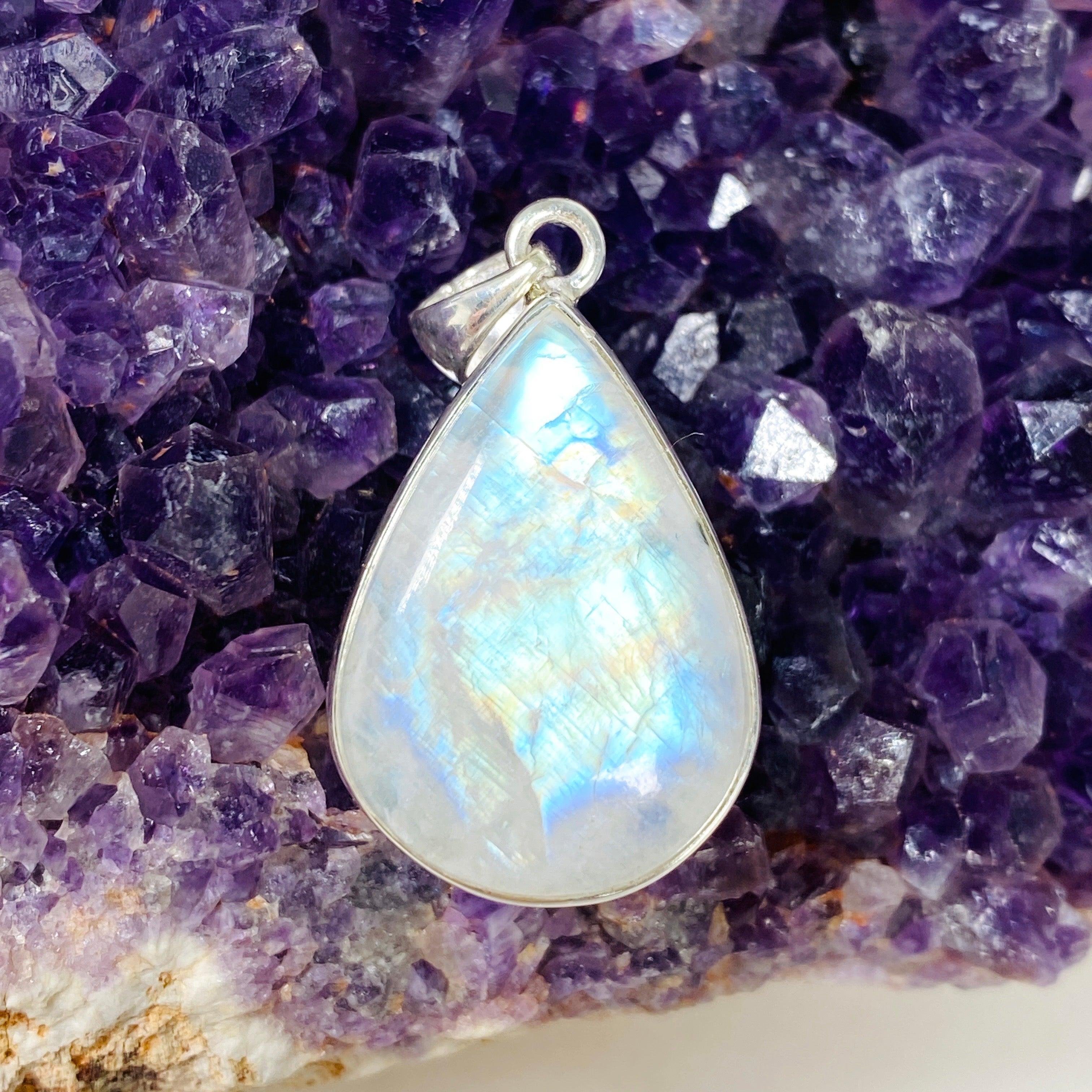 Natural Moonstone Teardrop Pendant Necklace KPGJ4024 - Elegant Boho Jewelry for Women, Perfect for Weddings & Everyday Wear