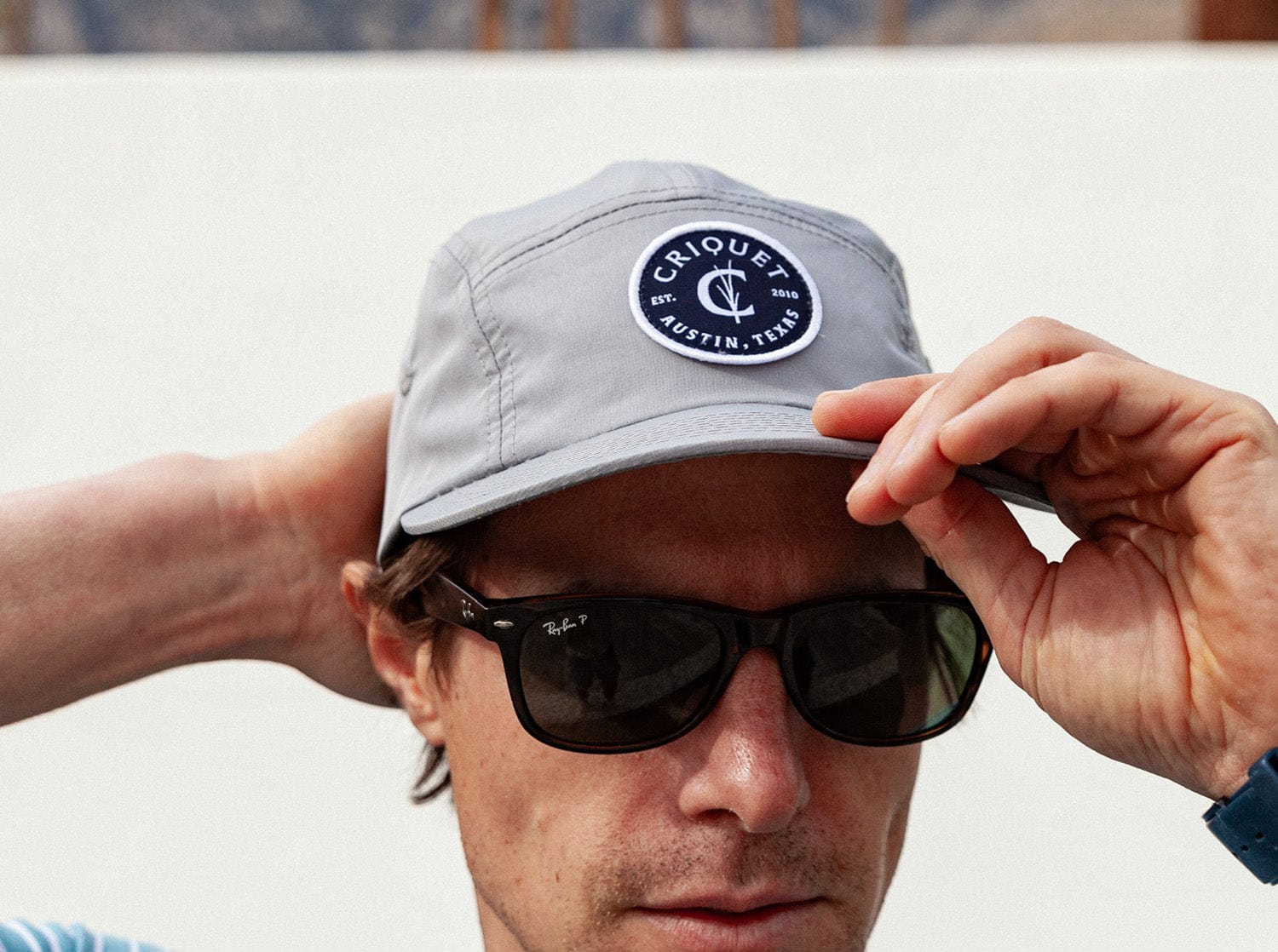 5 Panel Hat with Criquet Badge in Gray - Stylish & Lightweight Baseball Cap for Men & Women - Perfect for Outdoor Sports, Casual Wear & Street Fashion