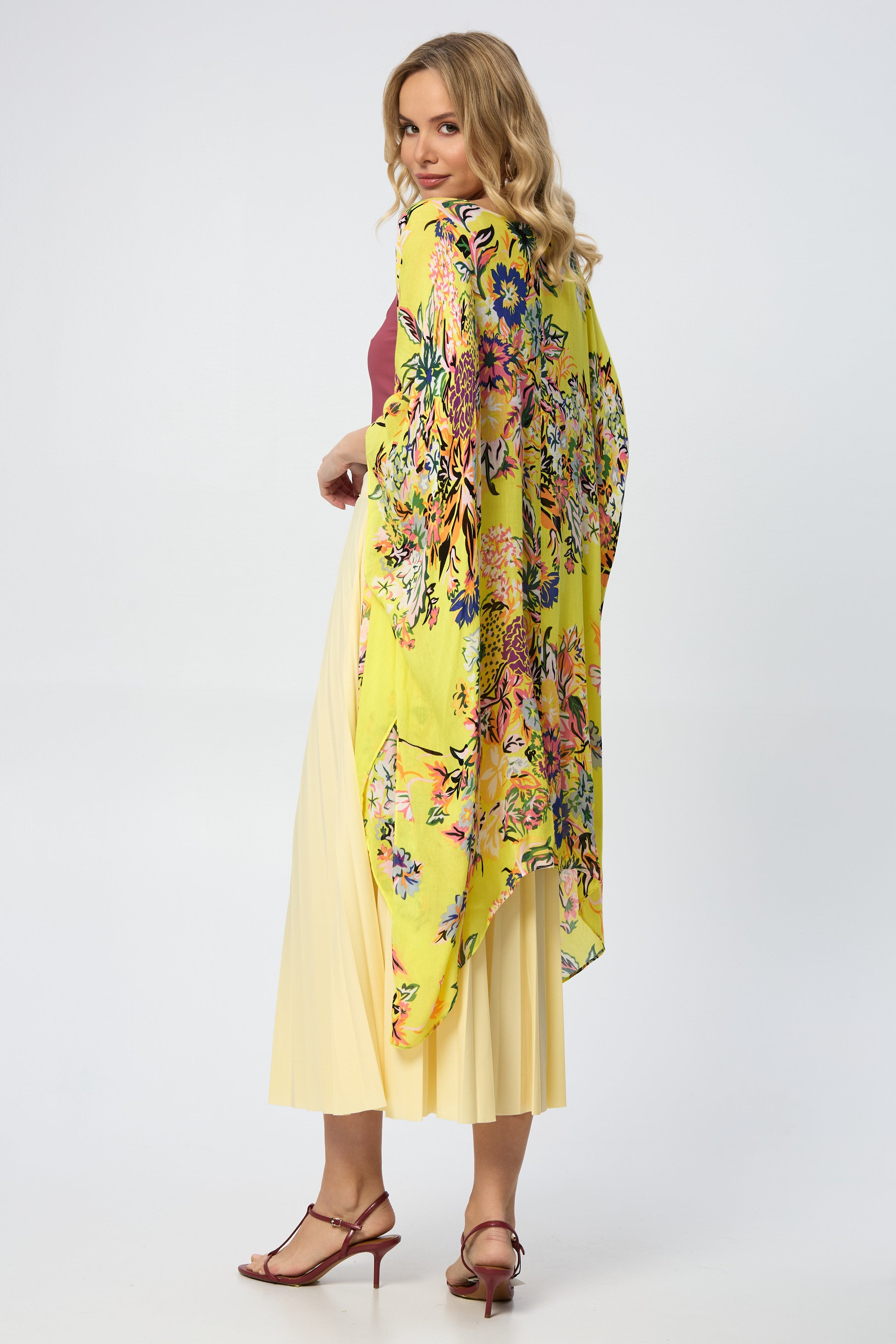 Elegant Floral Kimono Robe - Lightweight & Flowy Women's Cover Up for Beach, Pool, or Lounge Wear