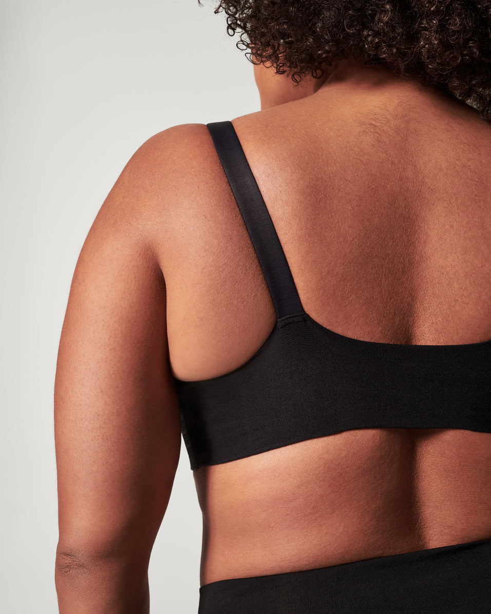 SPANX Smooth Adjustable Full Coverage Bra - Wireless Comfort for Everyday Wear - Perfect for Work, Yoga & Relaxation