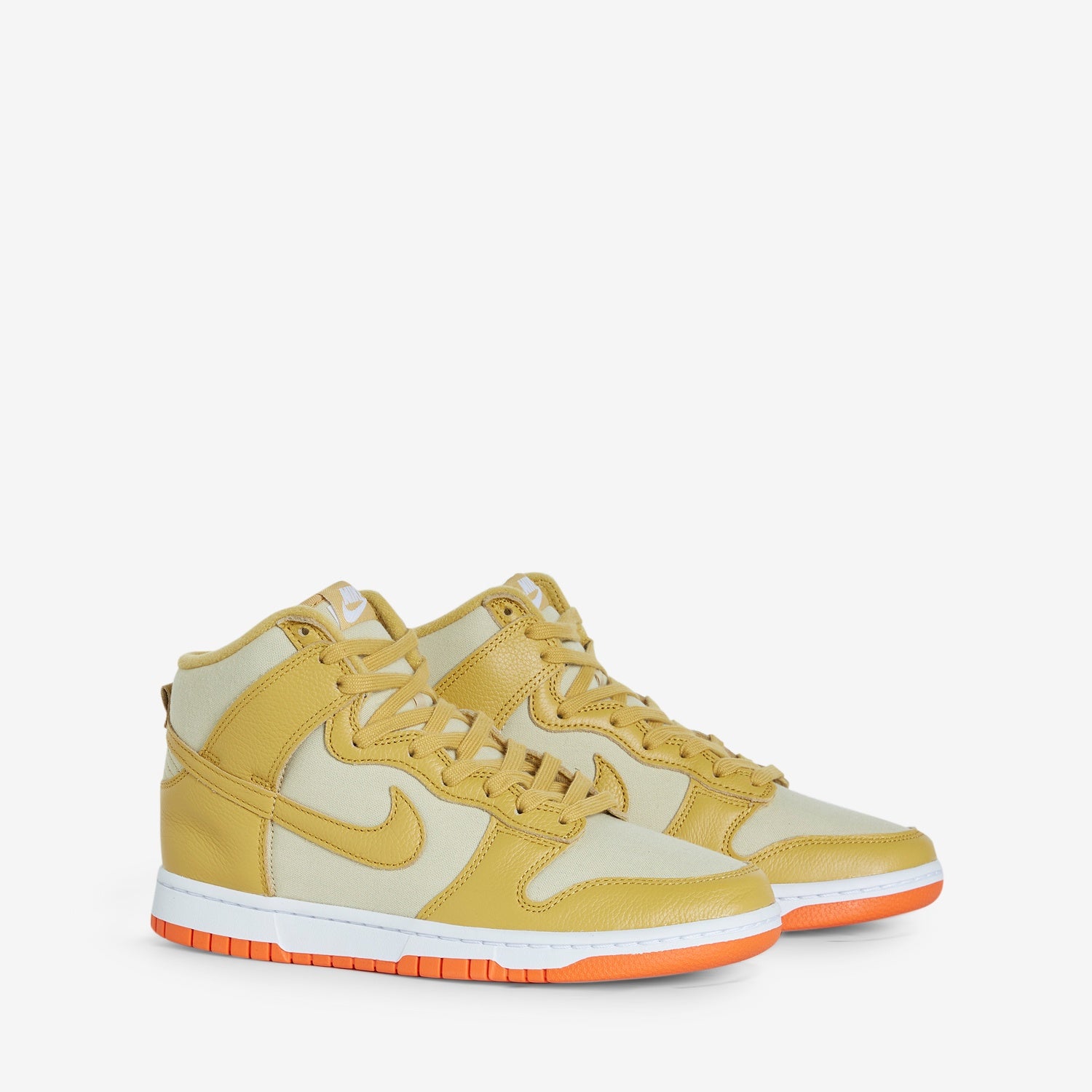 Nike Dunk High Retro PRM Sneakers in Team Gold & Wheat Gold - Stylish Basketball Shoes for Men & Women - Perfect for Casual Wear, Street Fashion & Sneaker Collectors