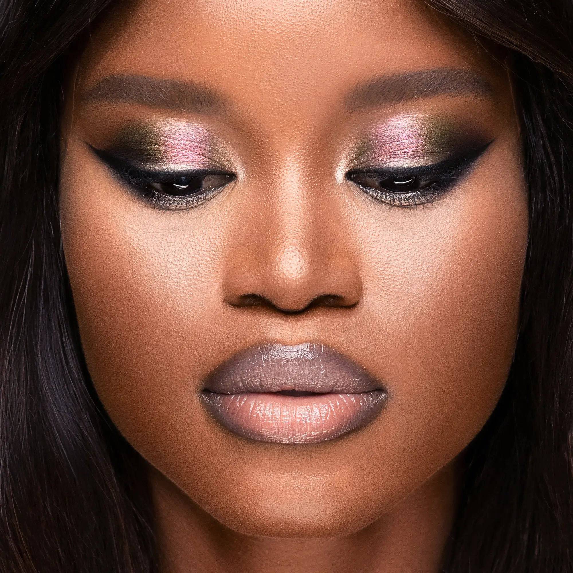 My Dream Eyeshadow Palette - 18 Highly Pigmented Matte & Shimmer Shades for Stunning Eye Makeup | Perfect for Daytime, Night Out, and Special Occasions
