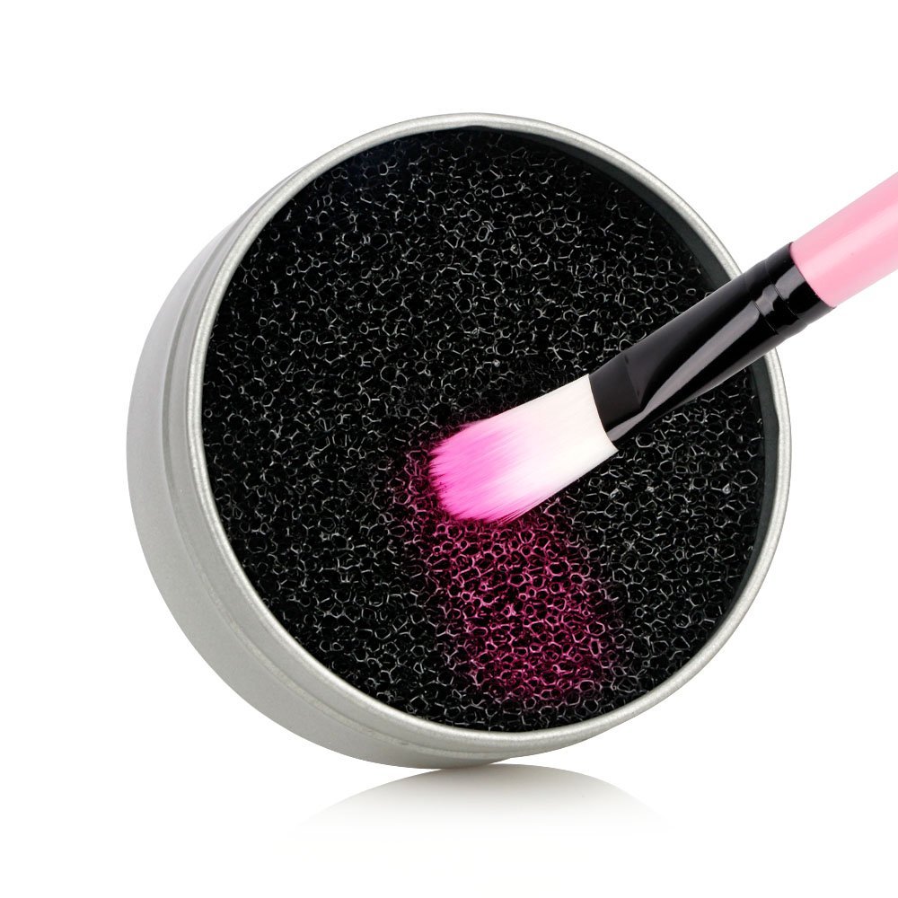 BH STUDIO PRO Makeup Brush Cleaner & Color Removal Sponge (1-Pack, Black) - Deep Cleans Brushes, Removes Stubborn Makeup - Perfect for Daily Brush Cleaning & Professional Makeup Artists
