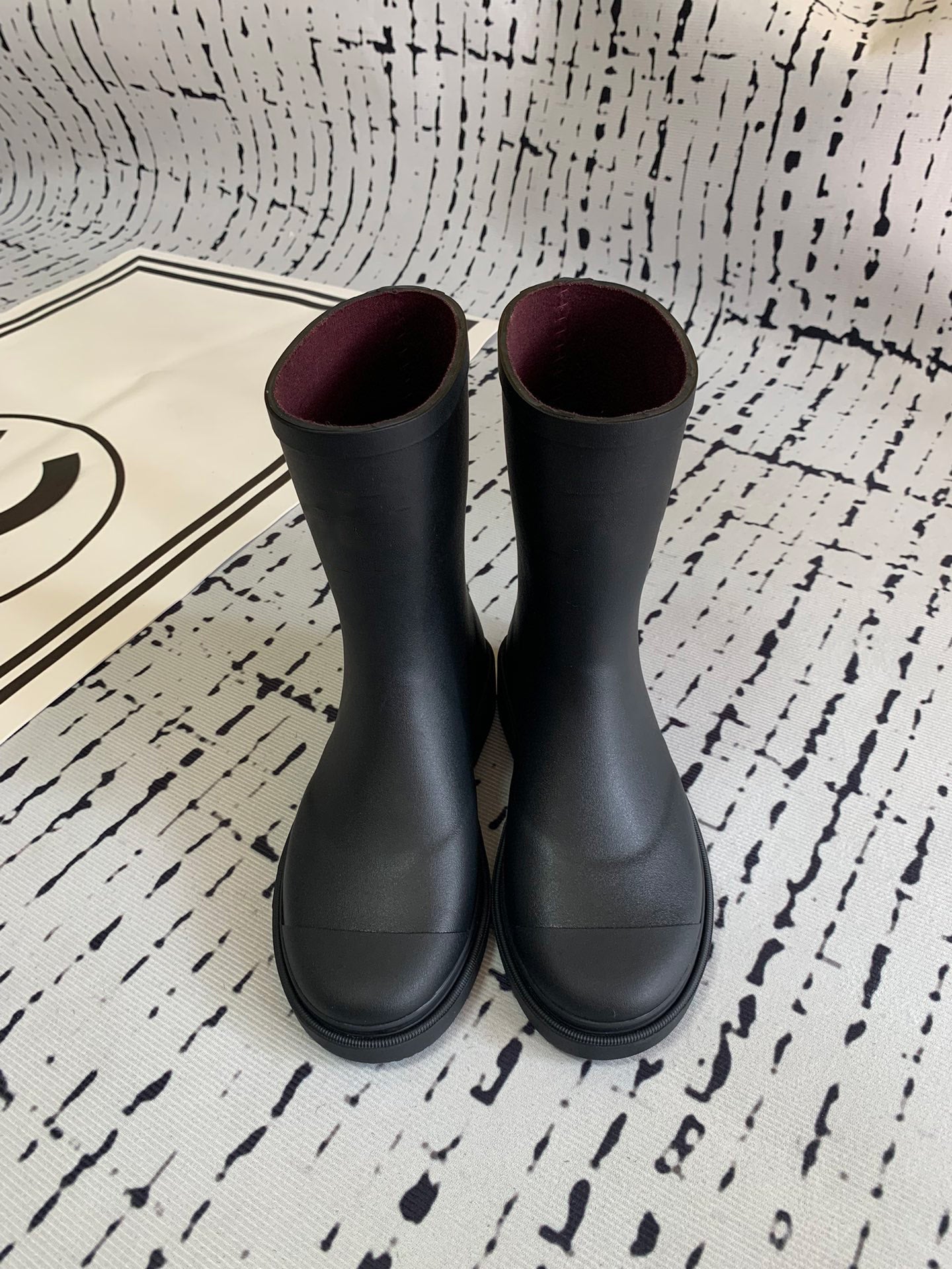 Premium Non-Slip Silicone Boots for Men & Women - Waterproof Winter Snow Boots with Thermal Insulation - Perfect for Hiking, Outdoor Work & Cold Weather Activities