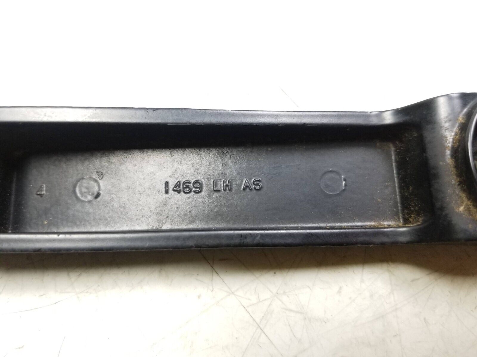 2003-2006 Acura MDX Right Passenger Side Wiper Arm Replacement - OEM Quality Fit for 55k Miles - Perfect for Rainy Weather & Winter Driving