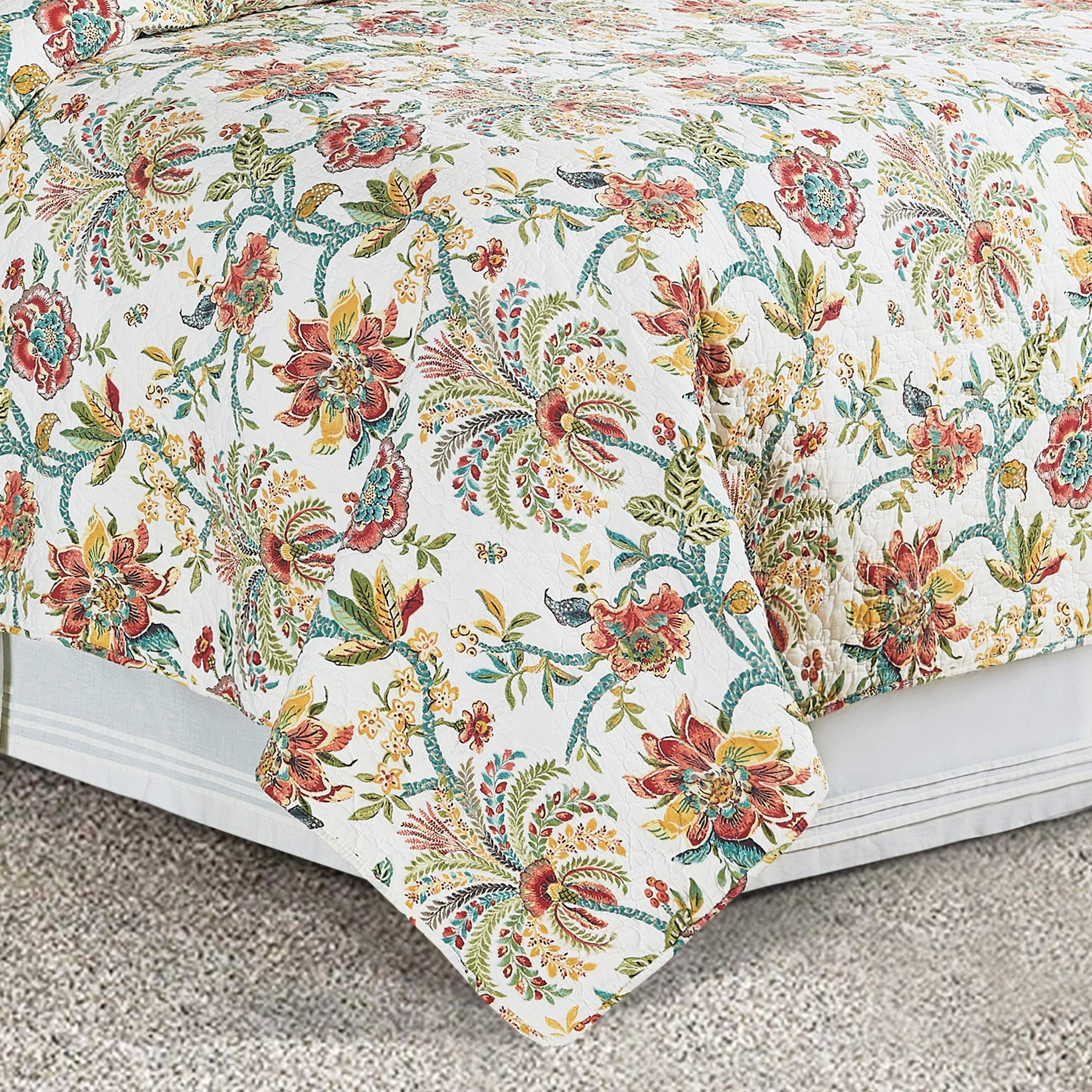 Reversible Colonial Williamsburg Braganza Floral Quilt Set - Full/Queen Size, 3-Piece, Red Blue Yellow Jacobean Cotton Bedding | Machine Washable | Perfect for Guest Rooms, Master Bedrooms & Farmhouse Decor