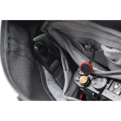 Peak Design Field Pouch v2 - Compact Camera & Travel Organizer Bag (Black) | Waterproof EDC Pouch for Photography Gear, Tech Accessories & Outdoor Essentials