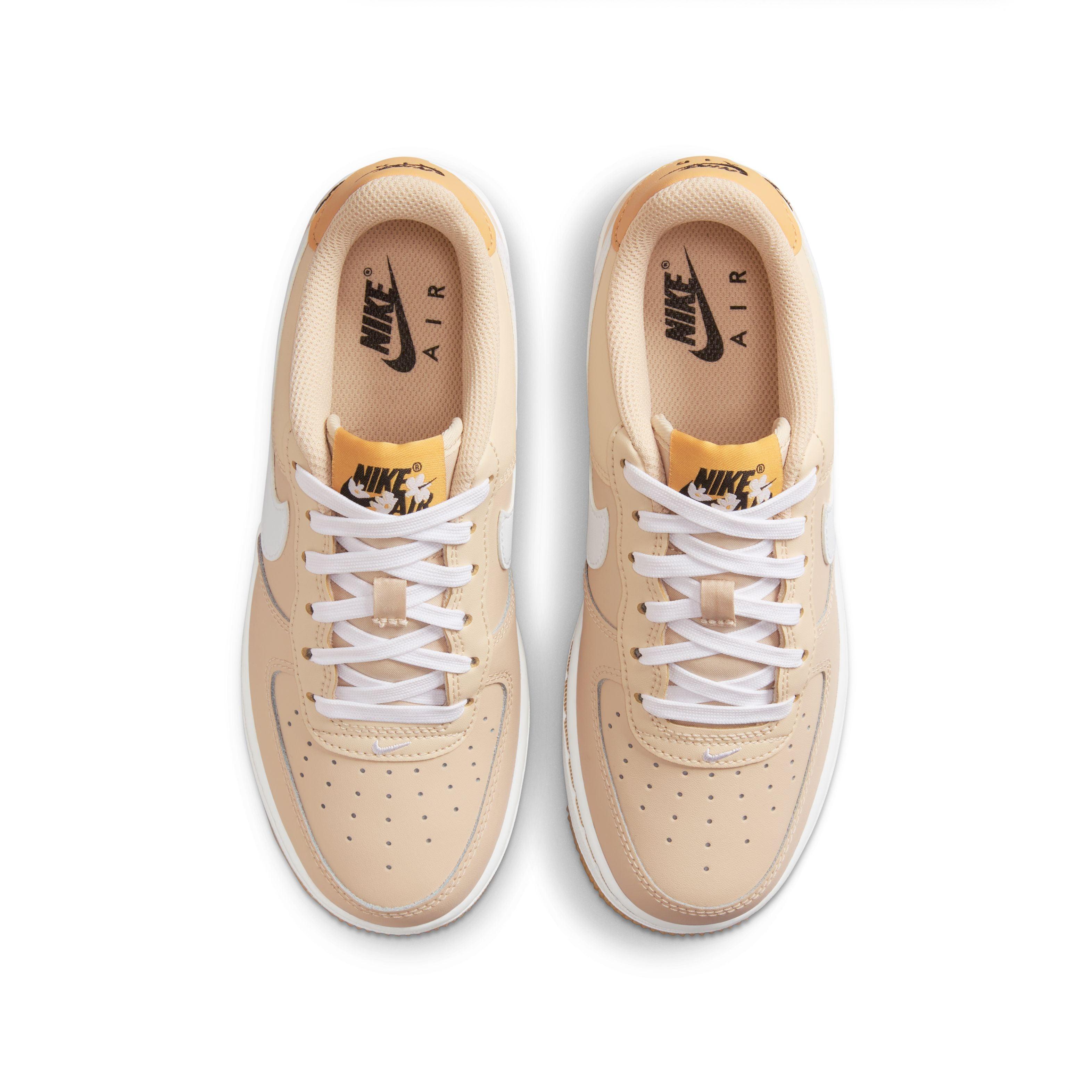 Nike Kids Air Force 1 SE 'Sand Drift' Sneakers - Lightweight Comfortable Basketball Shoes for Boys & Girls - Perfect for School, Playground & Casual Wear