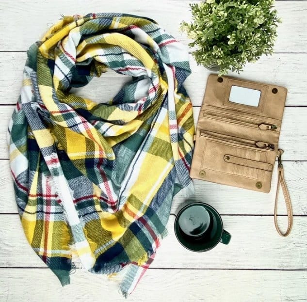 Stylish Green and Gold Blanket Scarf - Soft Winter Wrap for Women & Men - Perfect for Outdoor Activities, Travel, and Cozy Home Use