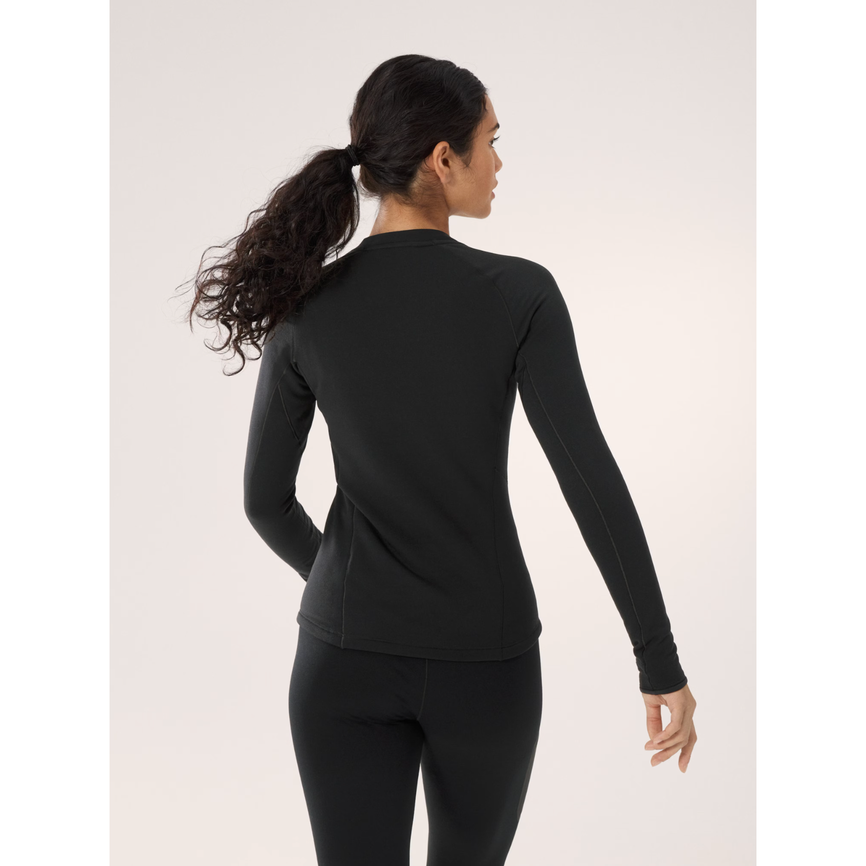 Arc'teryx Women's Kyanite Baselayer Crew Neck - Lightweight Merino Wool Thermal Top for Hiking, Skiing & Outdoor Activities