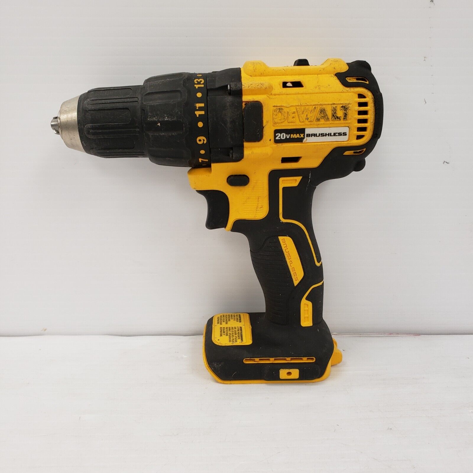 DEWALT DCD777 20V MAX Cordless Drill/Driver Kit - Powerful & Compact for DIY Projects, Home Repairs, and Professional Use