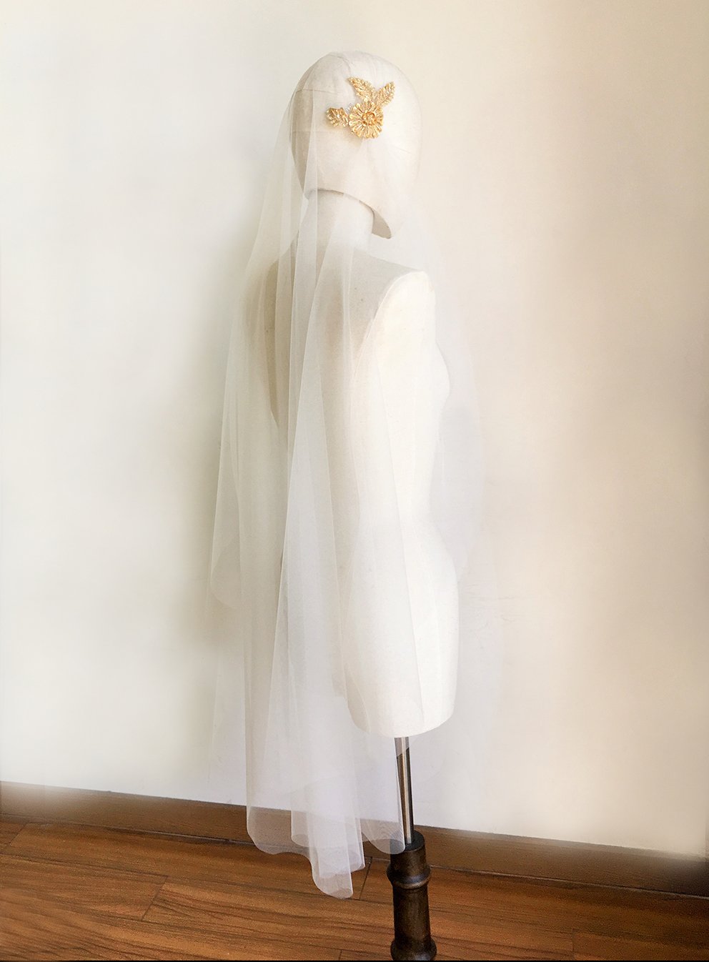 Vintage Juliet Cap Wedding Veil with Beaded Lace - Elegant Bridal Headpiece for Classic & Boho Weddings, Photo Shoots & Special Occasions