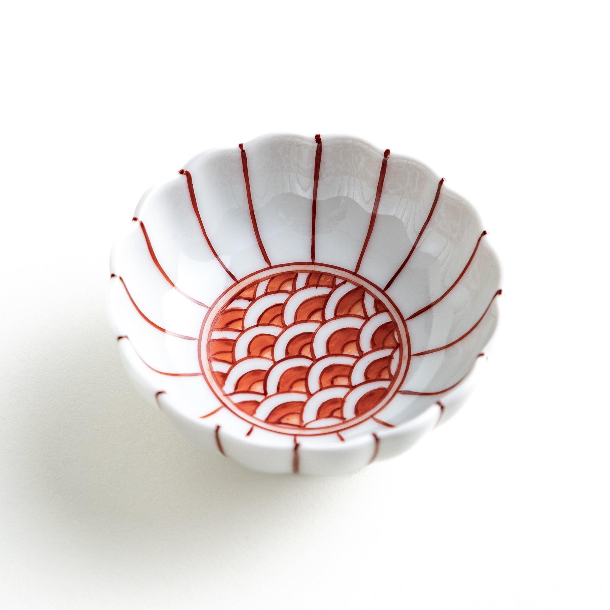 Premium Chrysanthemum Wave Condiment Bowl Set - Elegant Asian-Style Serving Dish for Soy Sauce, Dipping Sauces & Sushi - Perfect for Japanese, Chinese & Korean Cuisine, Dinner Parties & Home Dining