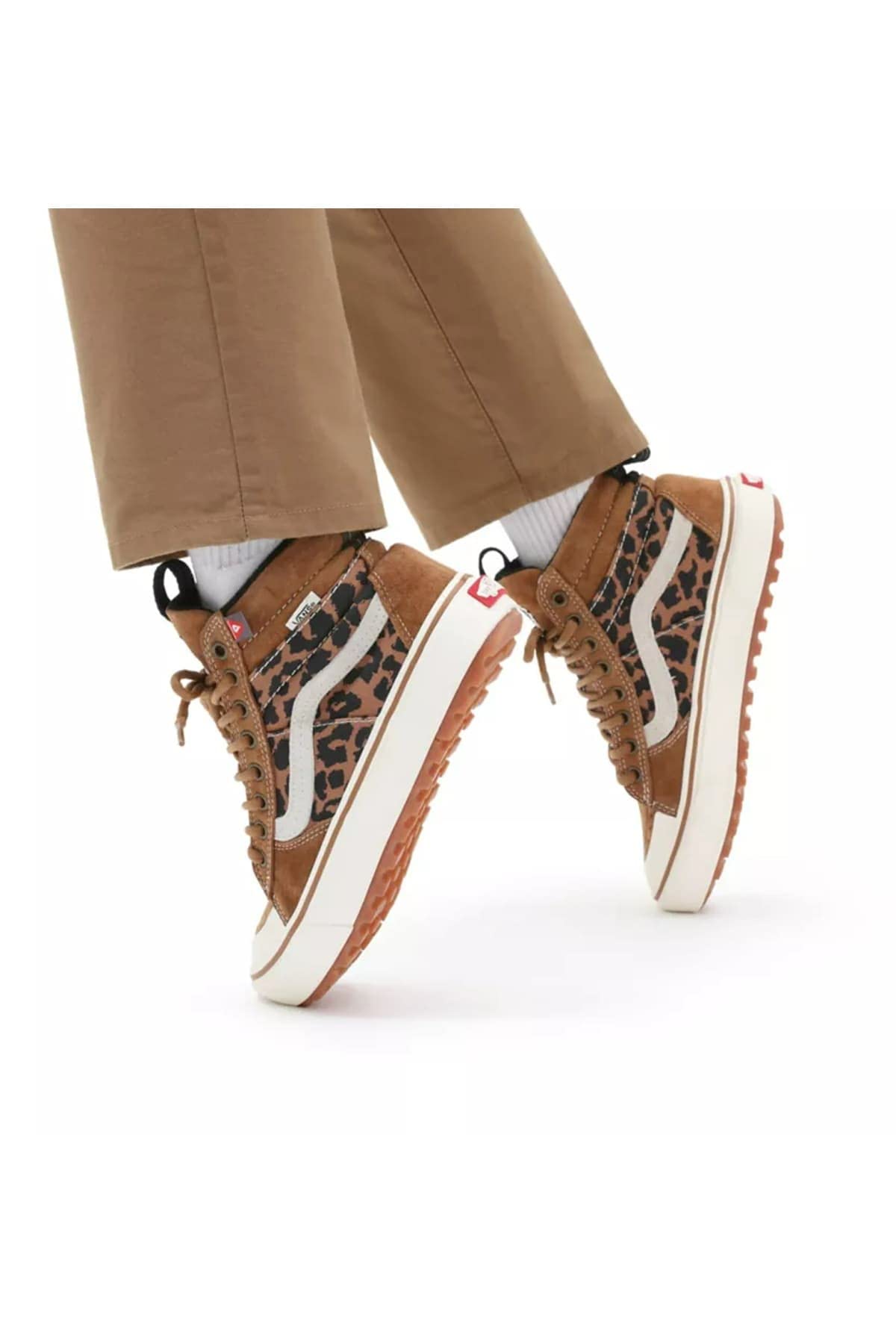 Vans Men's Classic Skate Sneakers - Lightweight Comfortable Shoes for Skating, Casual Wear & Street Style | Perfect for Everyday Use, Sports & Outdoor Activities