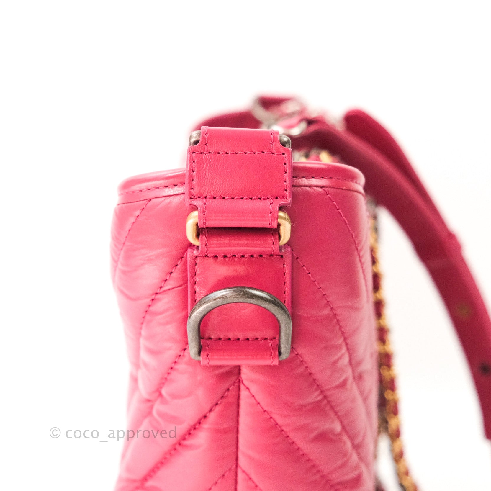 Chanel Chevron Medium Gabrielle Hobo Bag in Pink Aged Calfskin with Mixed Hardware - Perfect for Work, Travel & Everyday Luxury