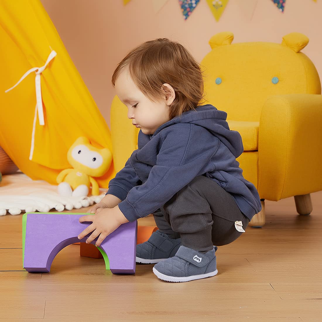 BMCiTYBM Baby Walking Shoes for Boys & Girls - Non-Slip Winter Warm Sneakers (6-24 Months) - Perfect First Steps Shoes for Indoor & Outdoor Play