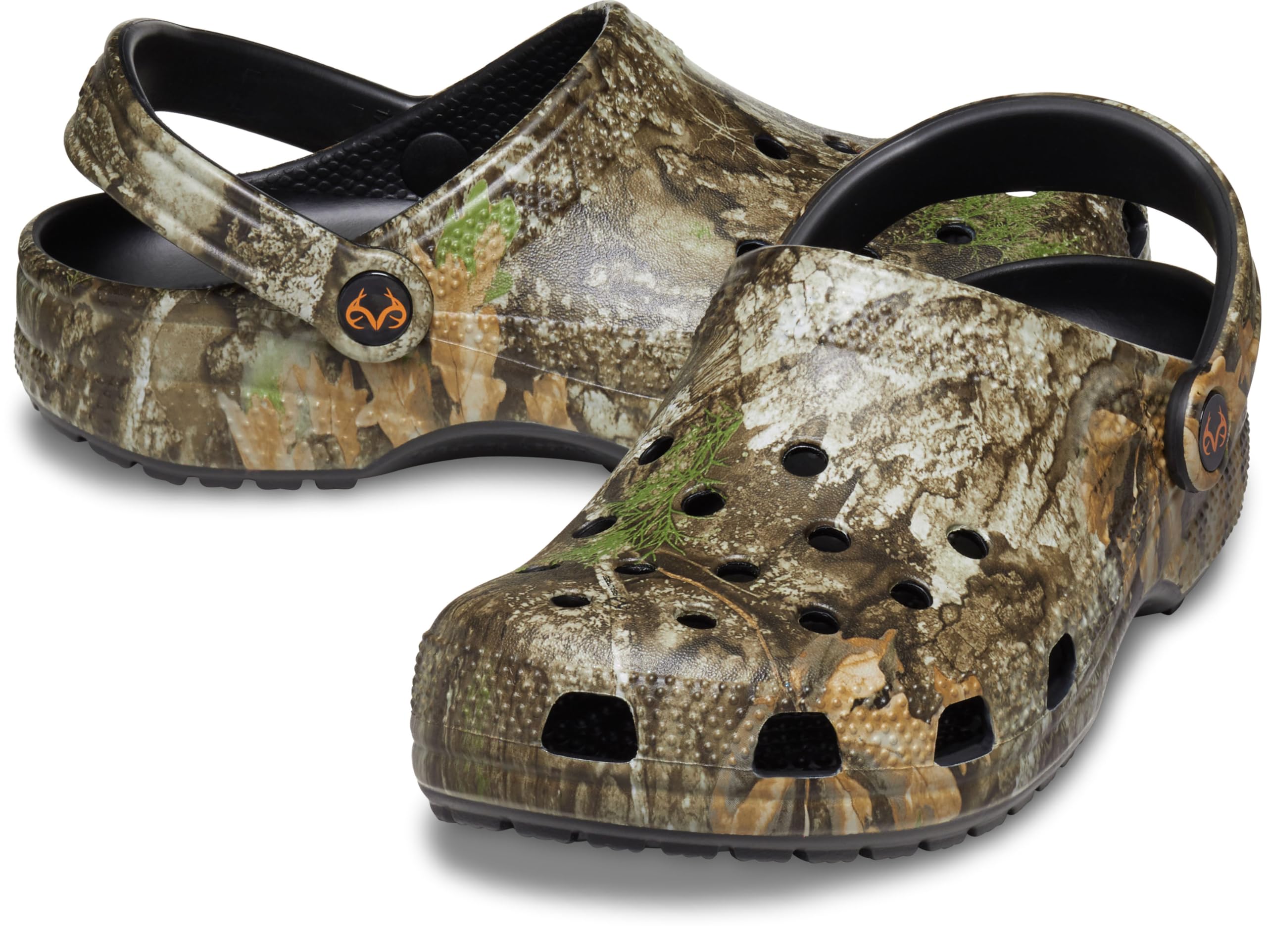 Crocs Unisex-Adult Classic Realtree Clog - Comfortable Slip-On Water Shoes for Men & Women - Perfect for Beach, Pool, Garden & Casual Wear
